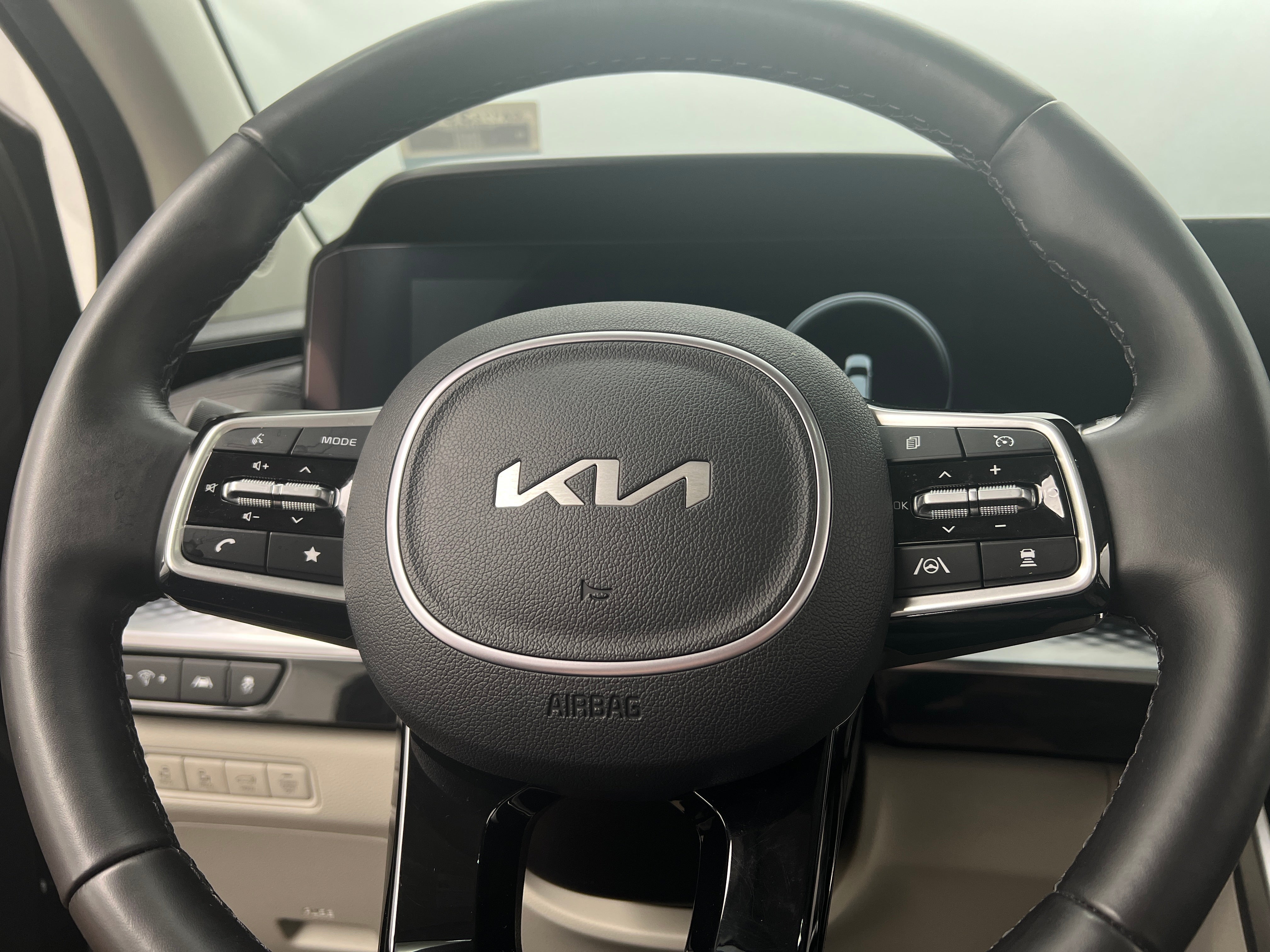 2024 Kia Carnival SX Prestige 4