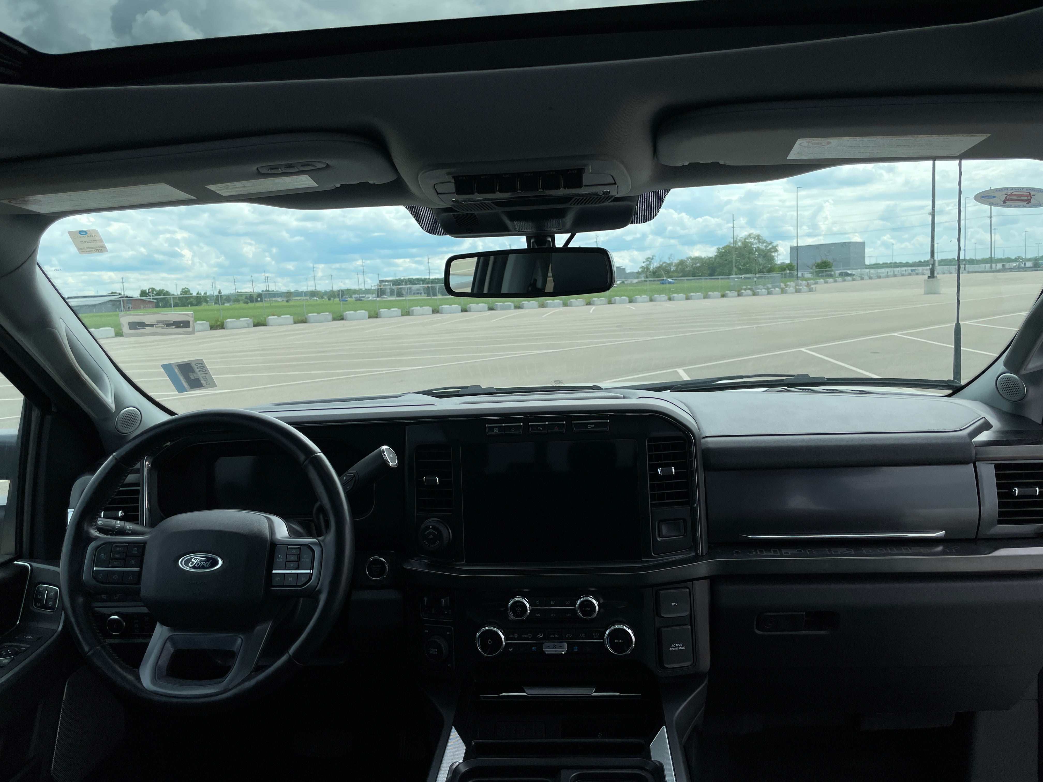 2023 Ford Econoline E-350 2