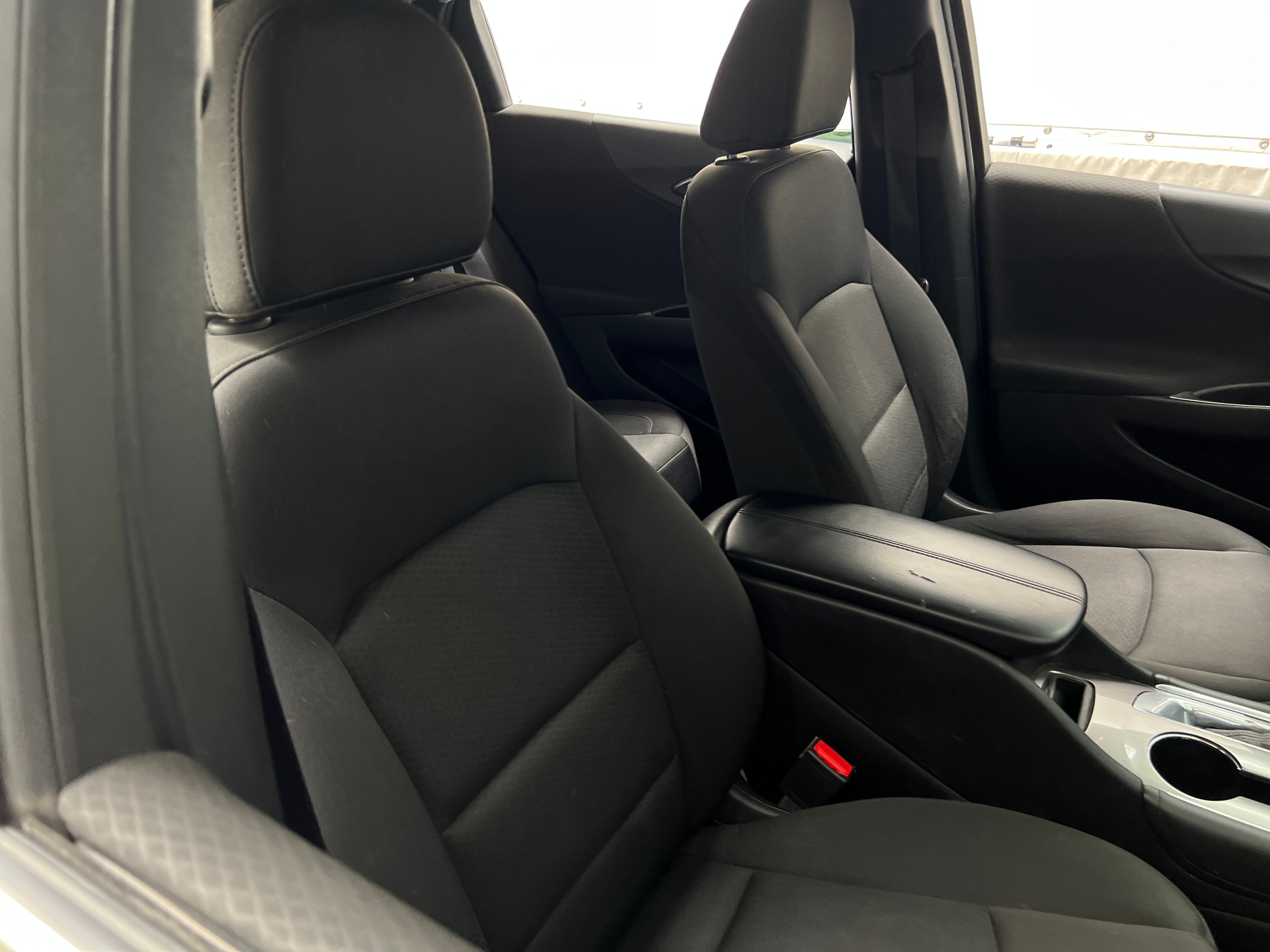 2018 Chevrolet Malibu LT 2