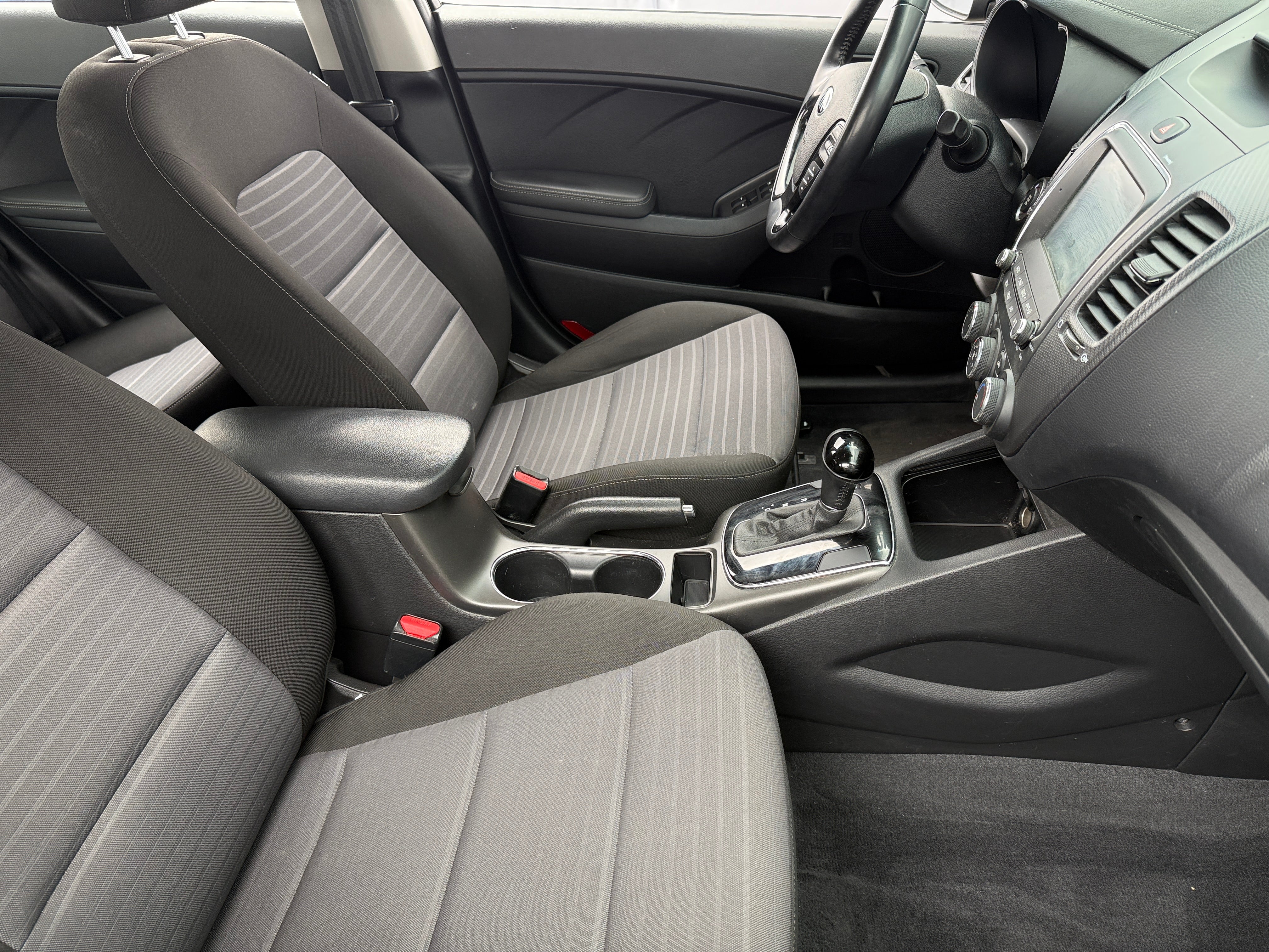 2017 Kia Forte S 2