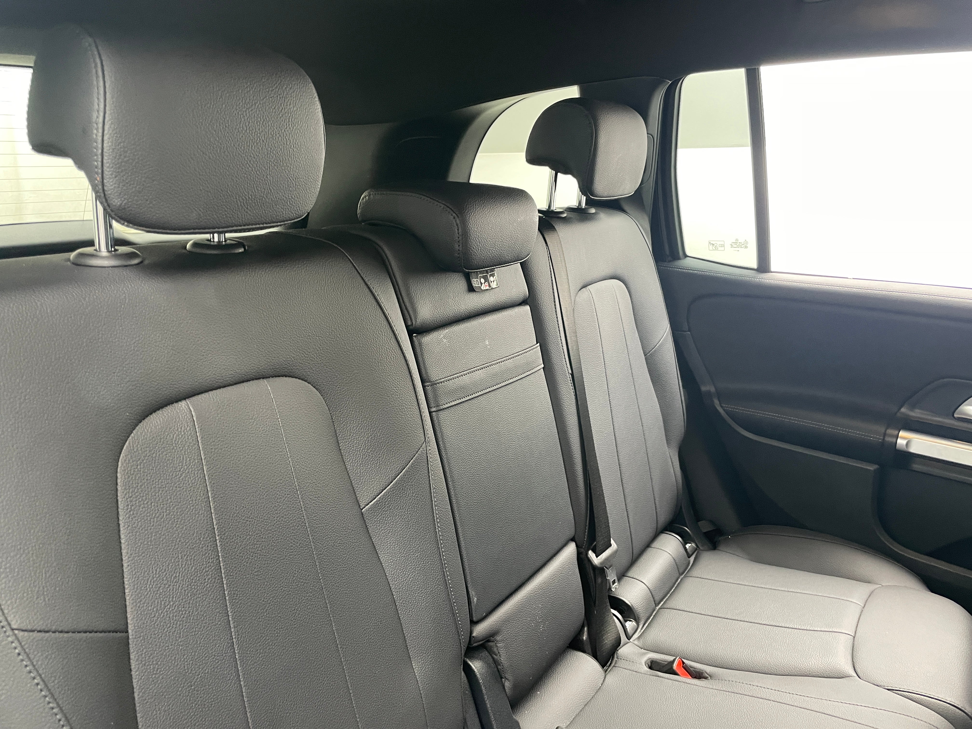 2024 Mercedes-Benz GLB 250 5