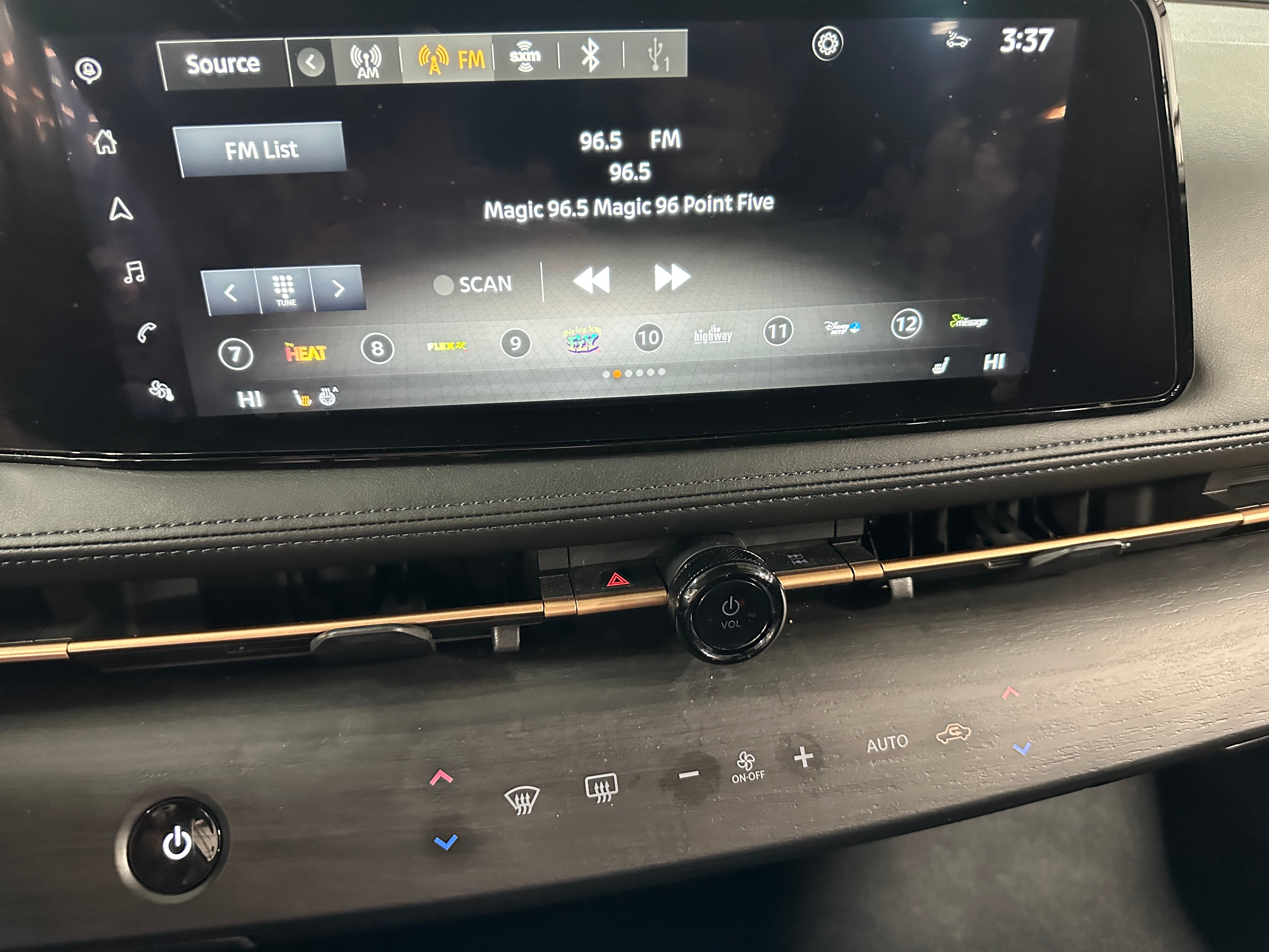2023 Nissan Ariya Premiere 3