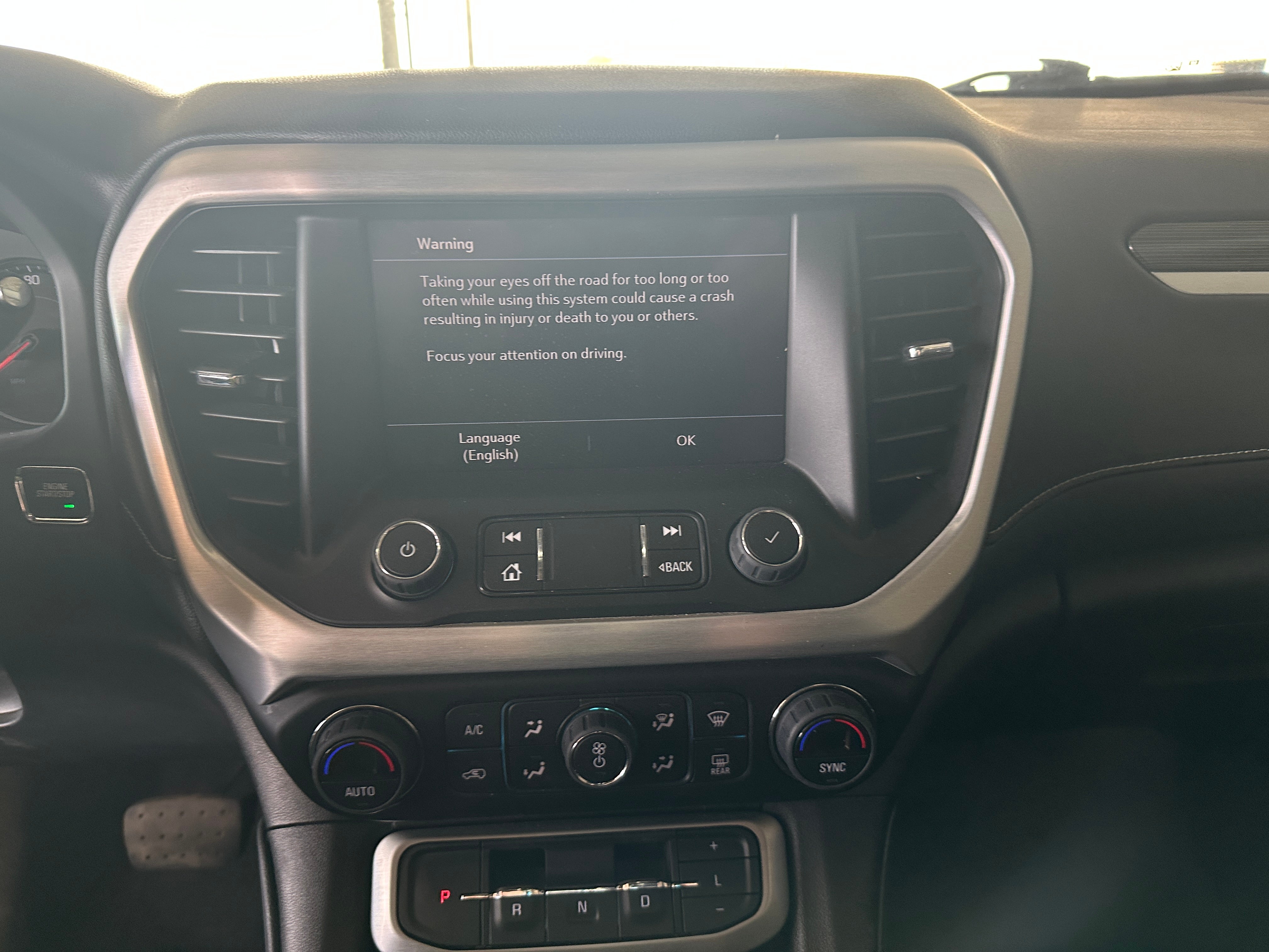 2023 GMC Acadia SLT 4