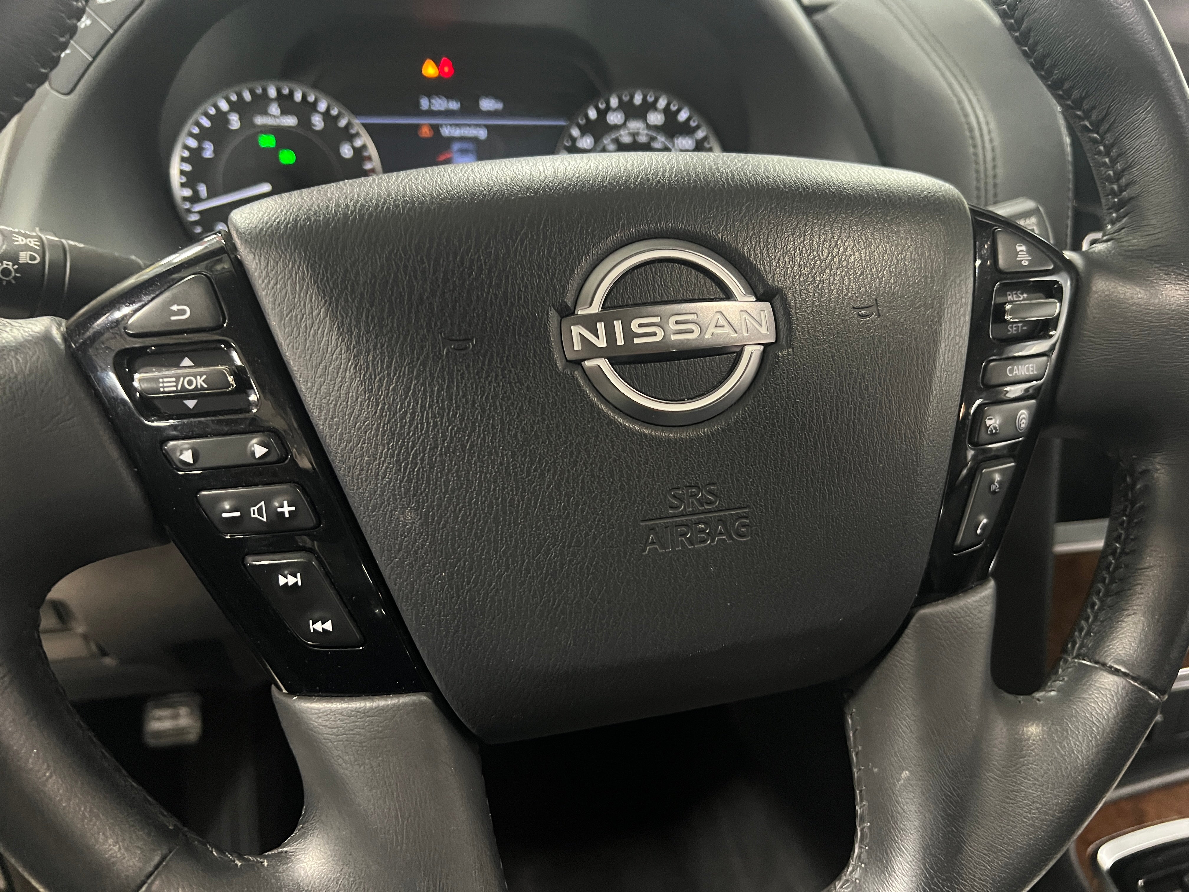 2022 Nissan Armada SL 4