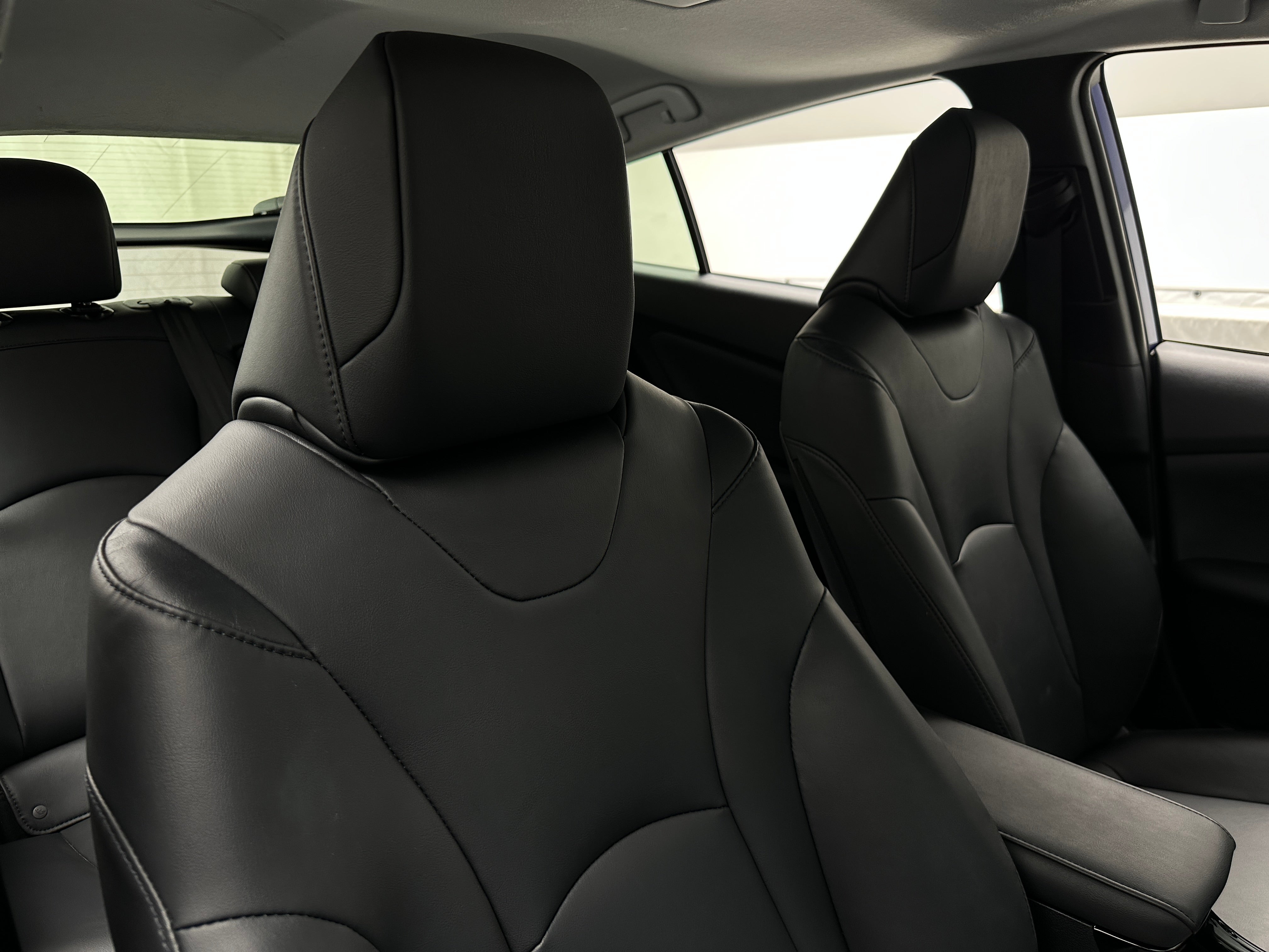 2017 Toyota Prius Four 2