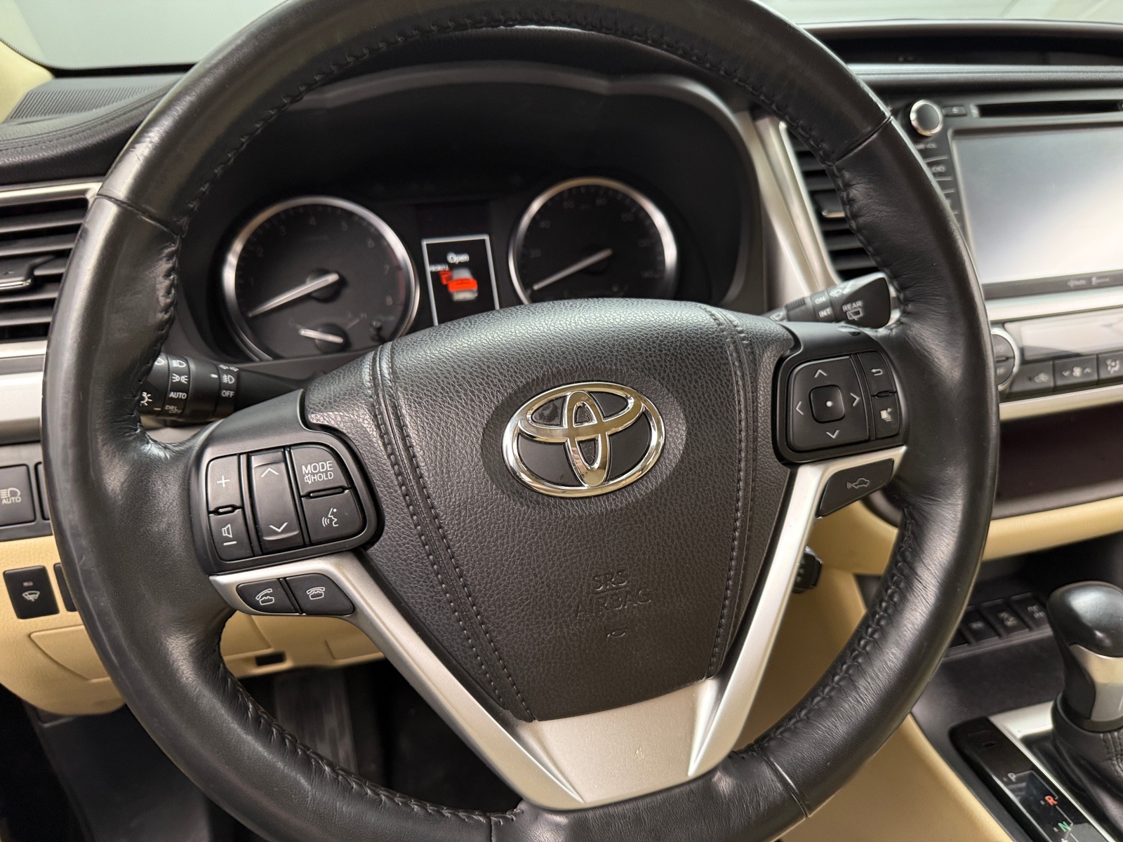Thumbnail: 2015 Toyota Highlander - 4