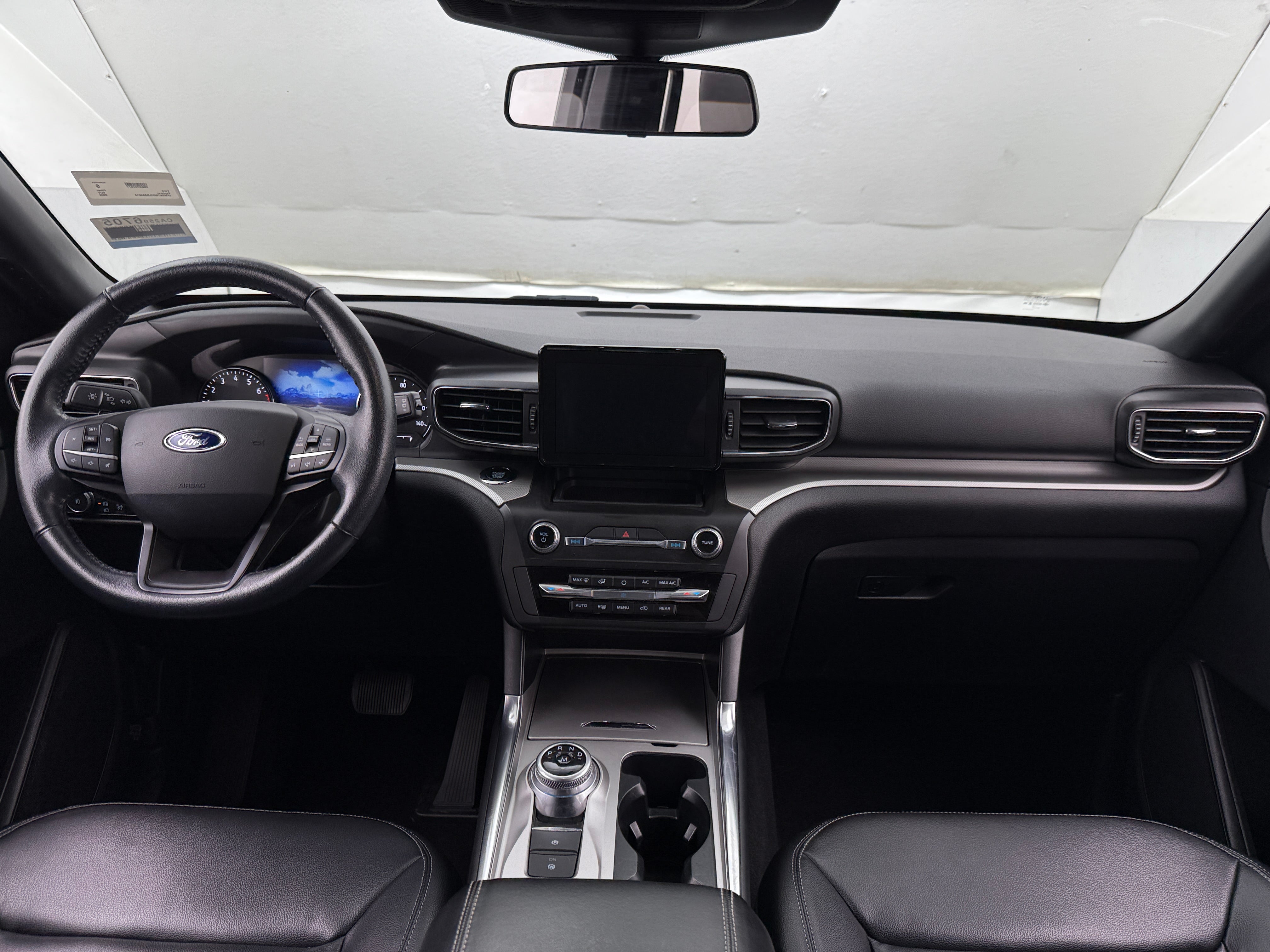 2020 Ford Explorer XLT 2