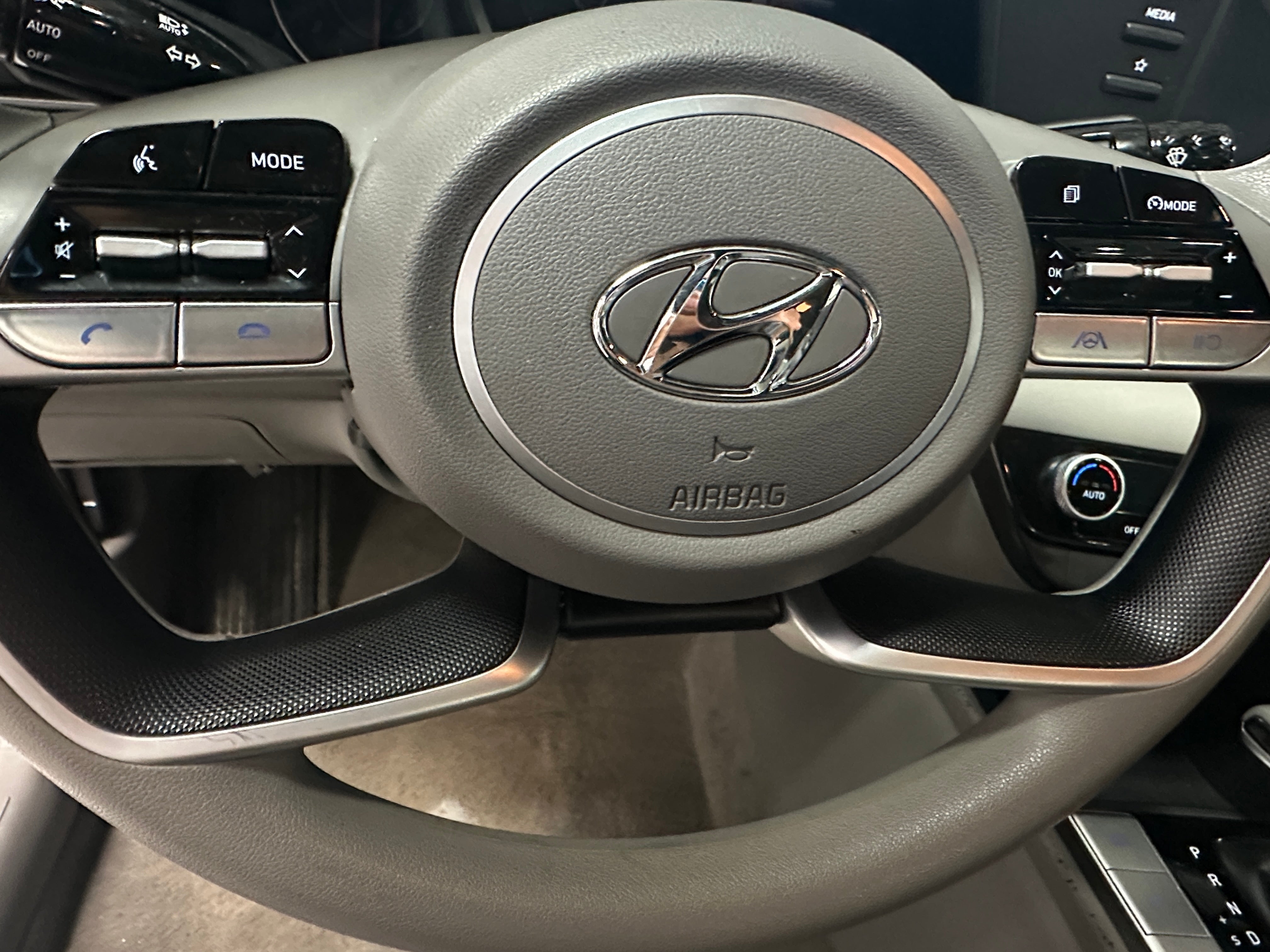 2023 Hyundai Elantra SEL 5