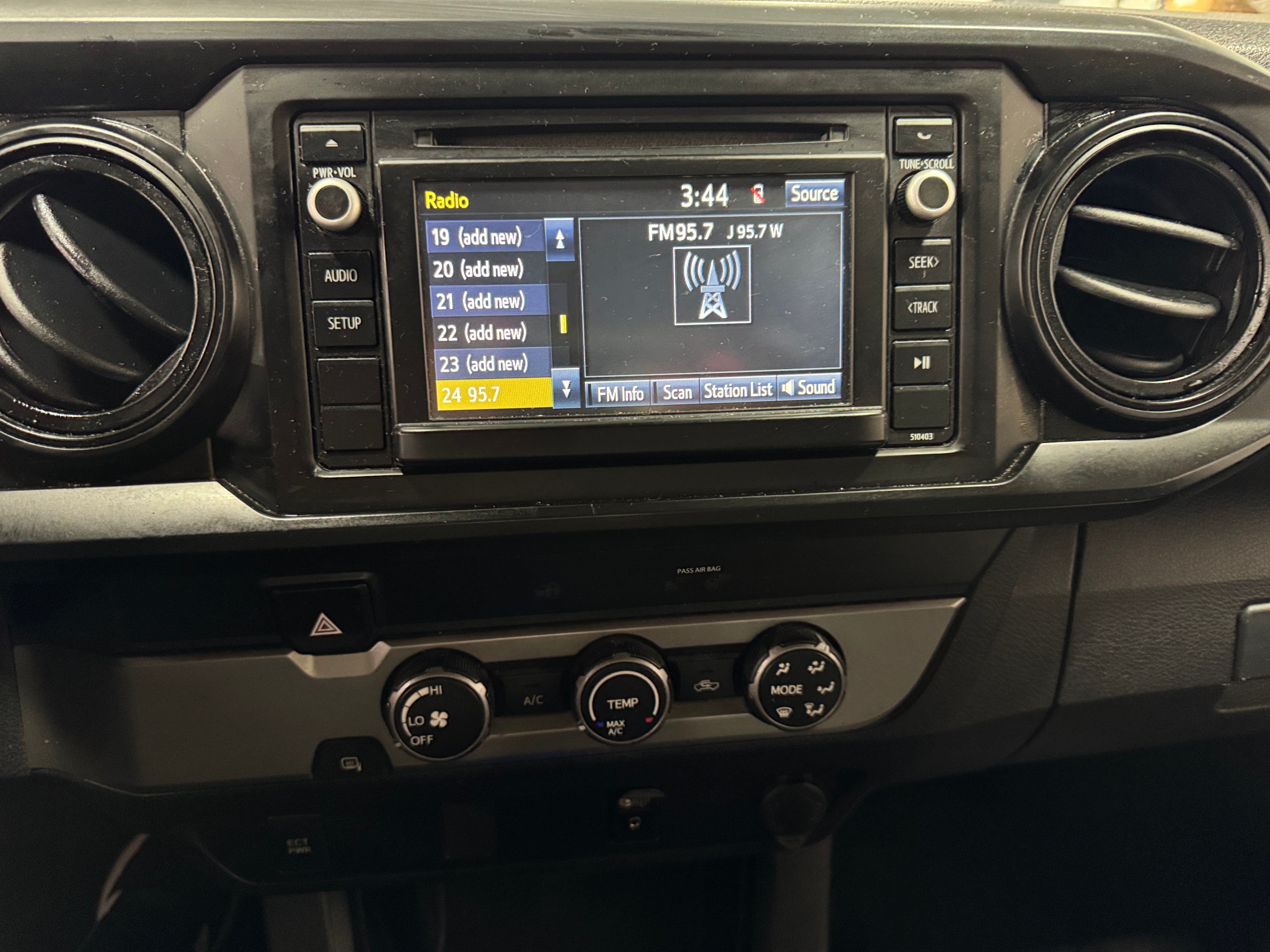 2019 Toyota Tacoma SR 4