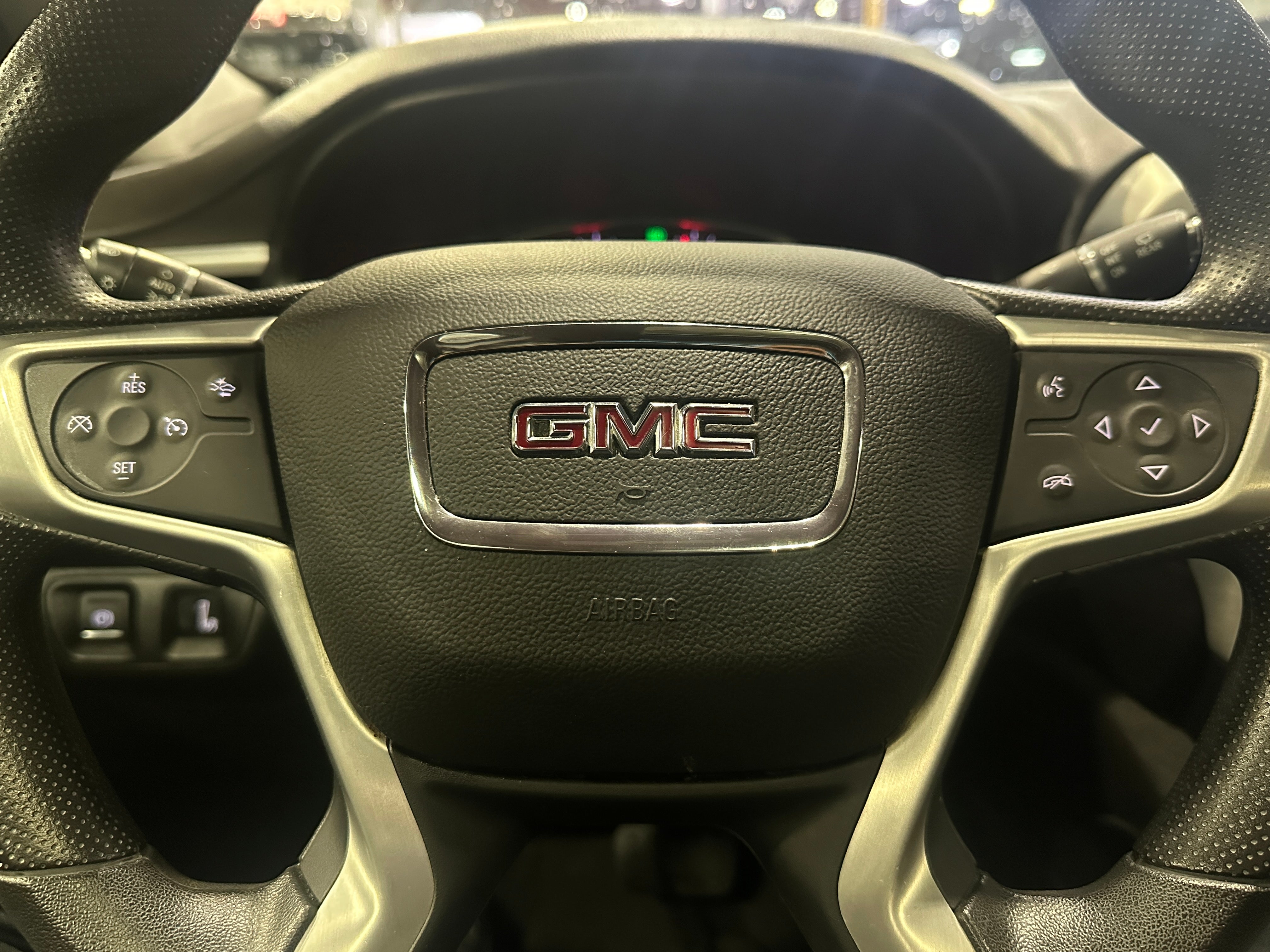 Thumbnail: 2022 GMC Acadia - 5