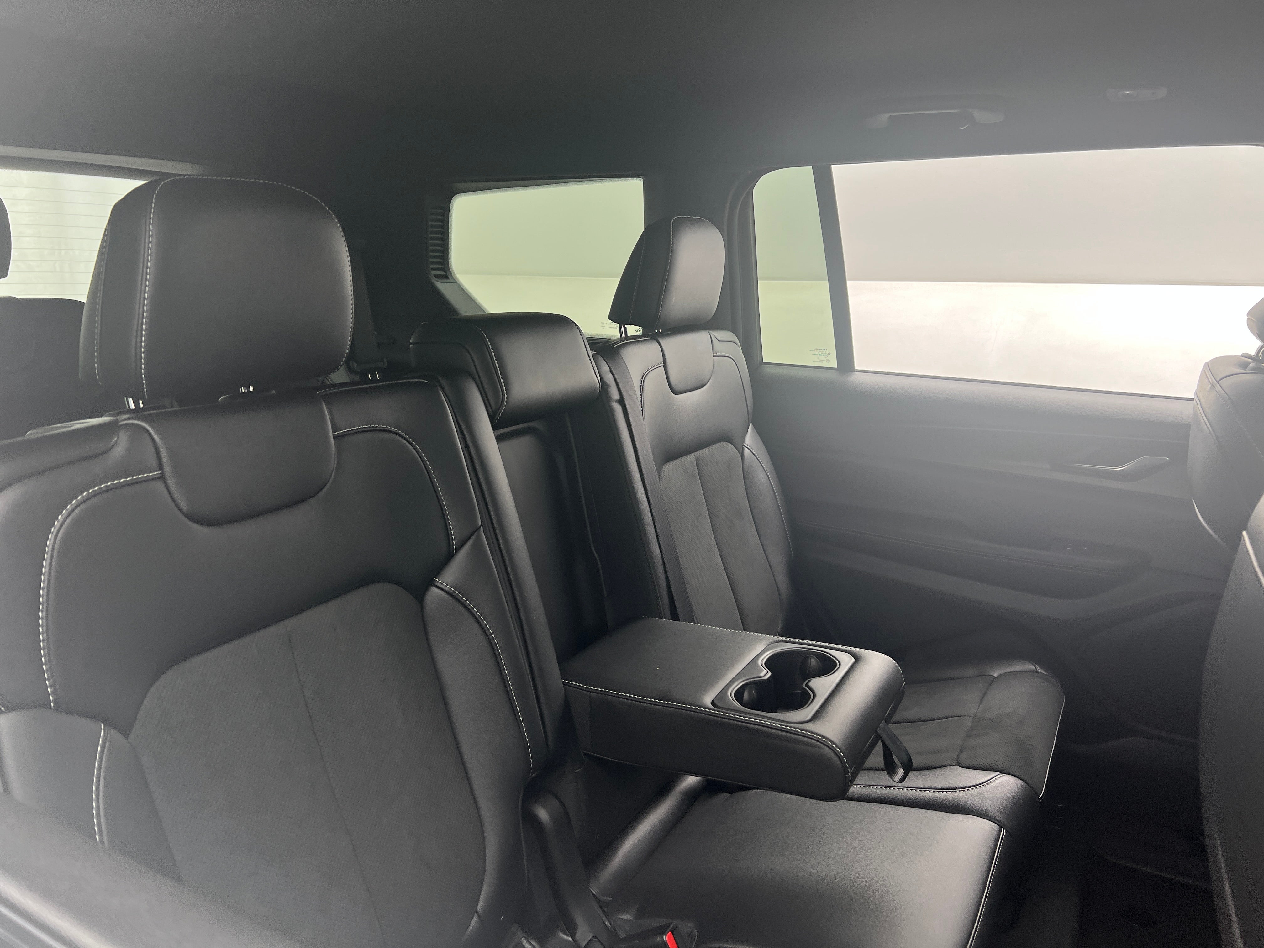 2024 Jeep Grand Cherokee L Altitude 5