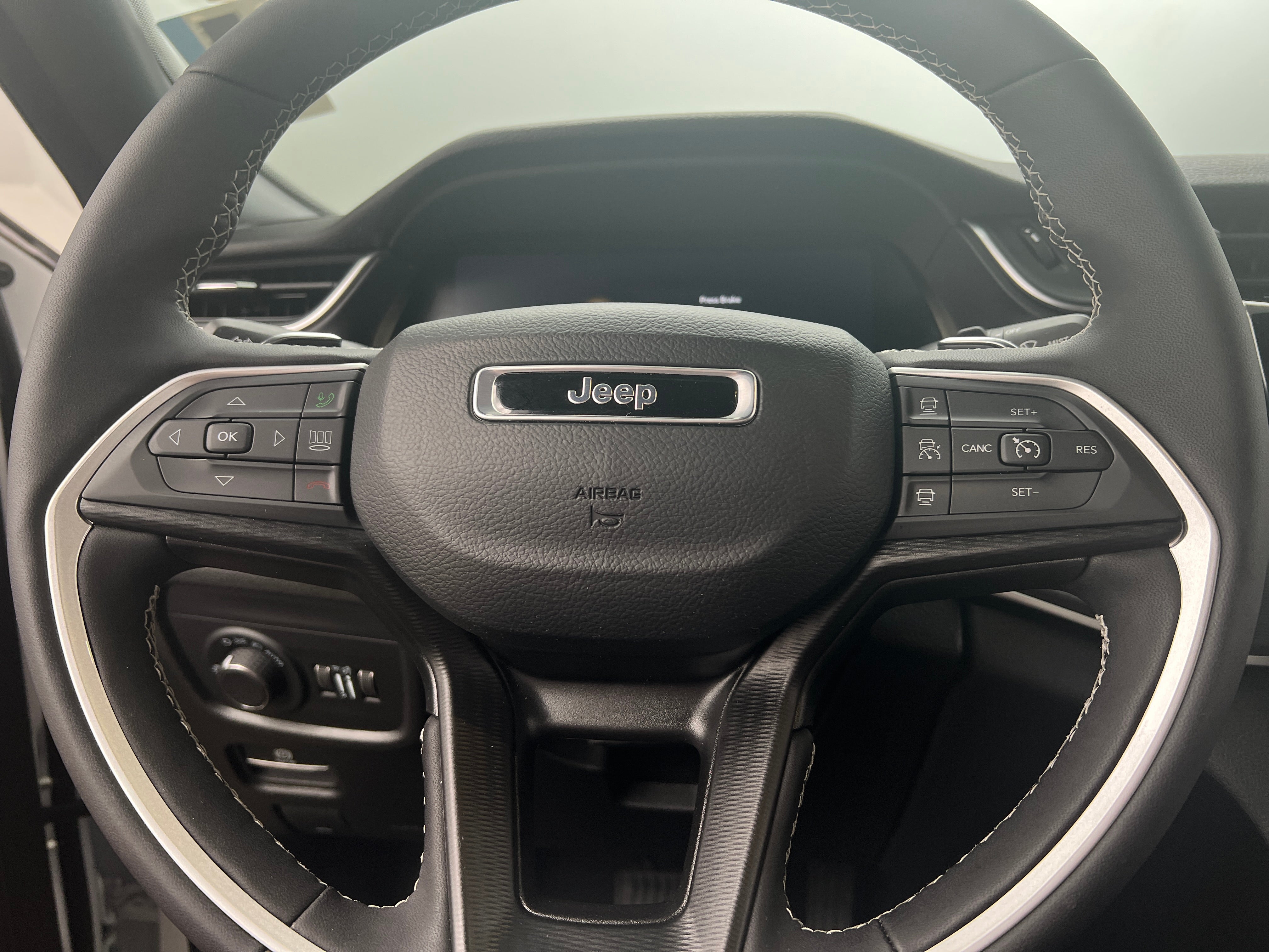 2024 Jeep Grand Cherokee L Altitude 4