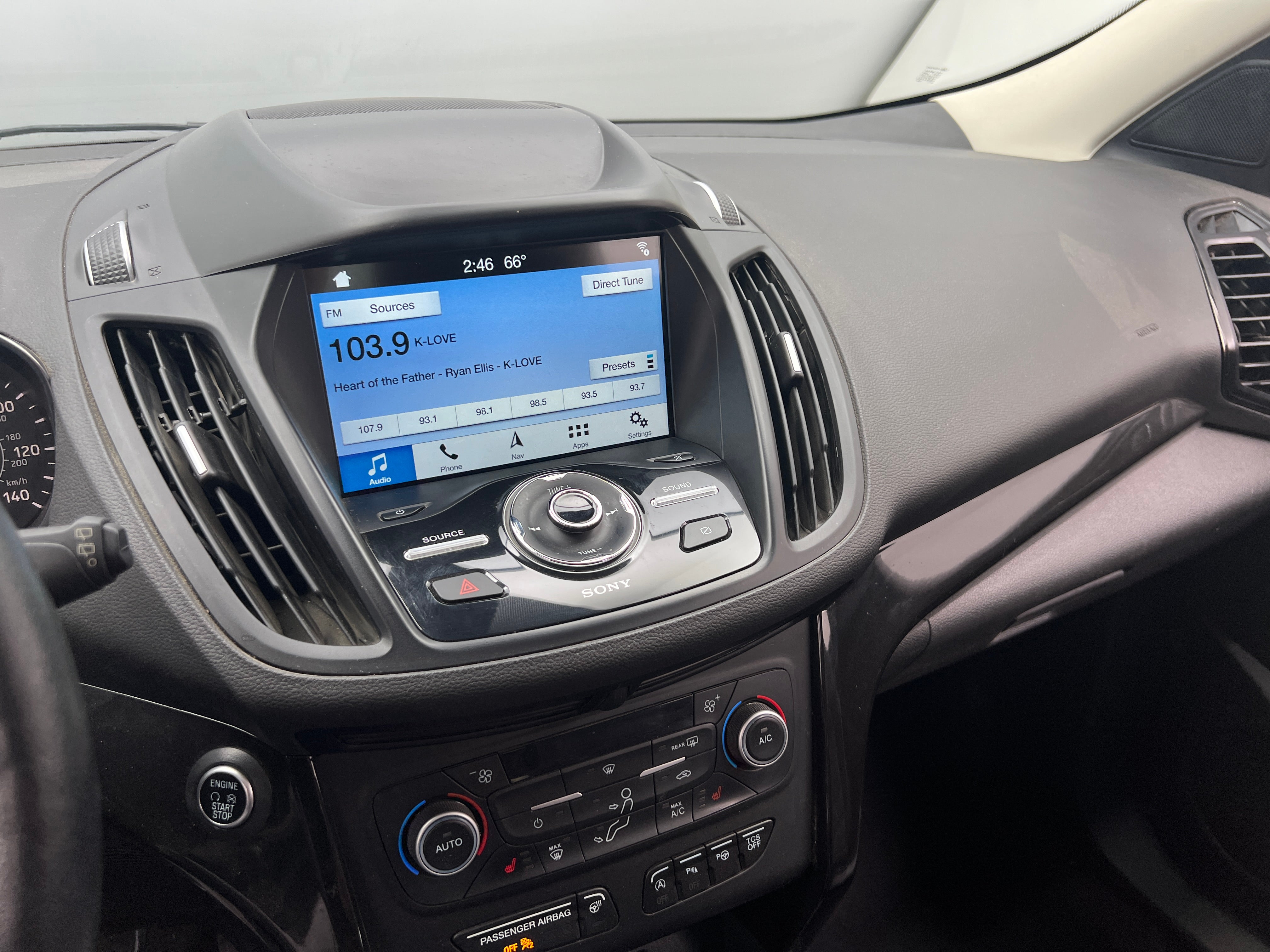 2019 Ford Escape Titanium 3