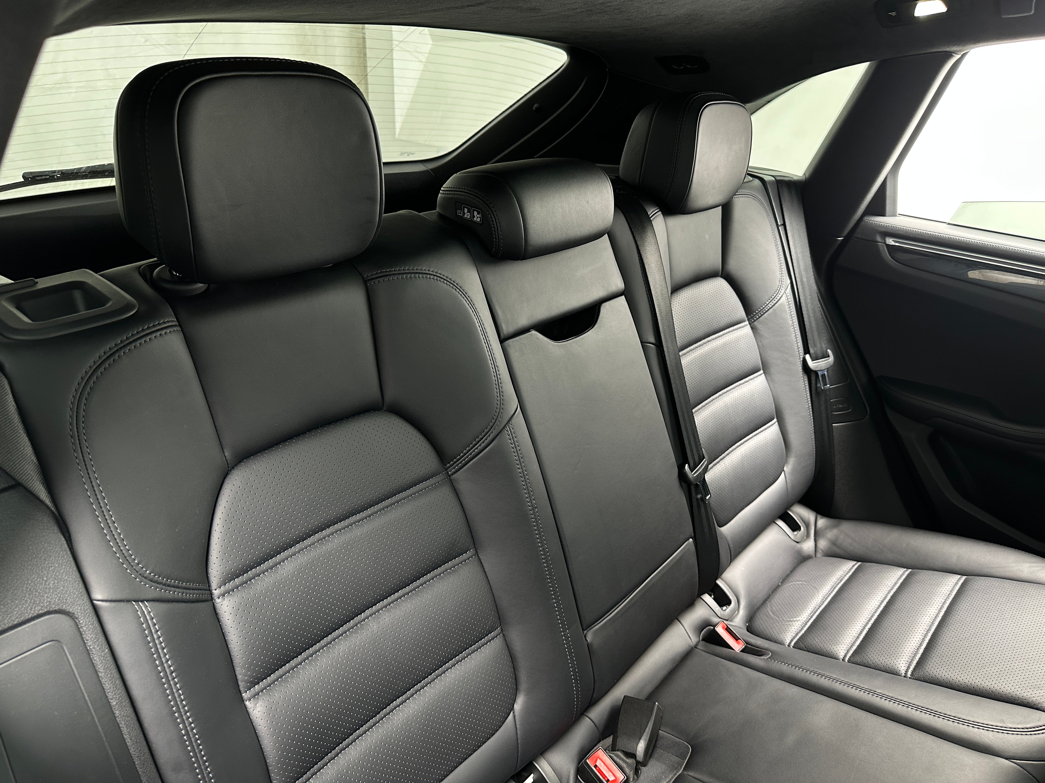 2017 Porsche Macan Turbo 5
