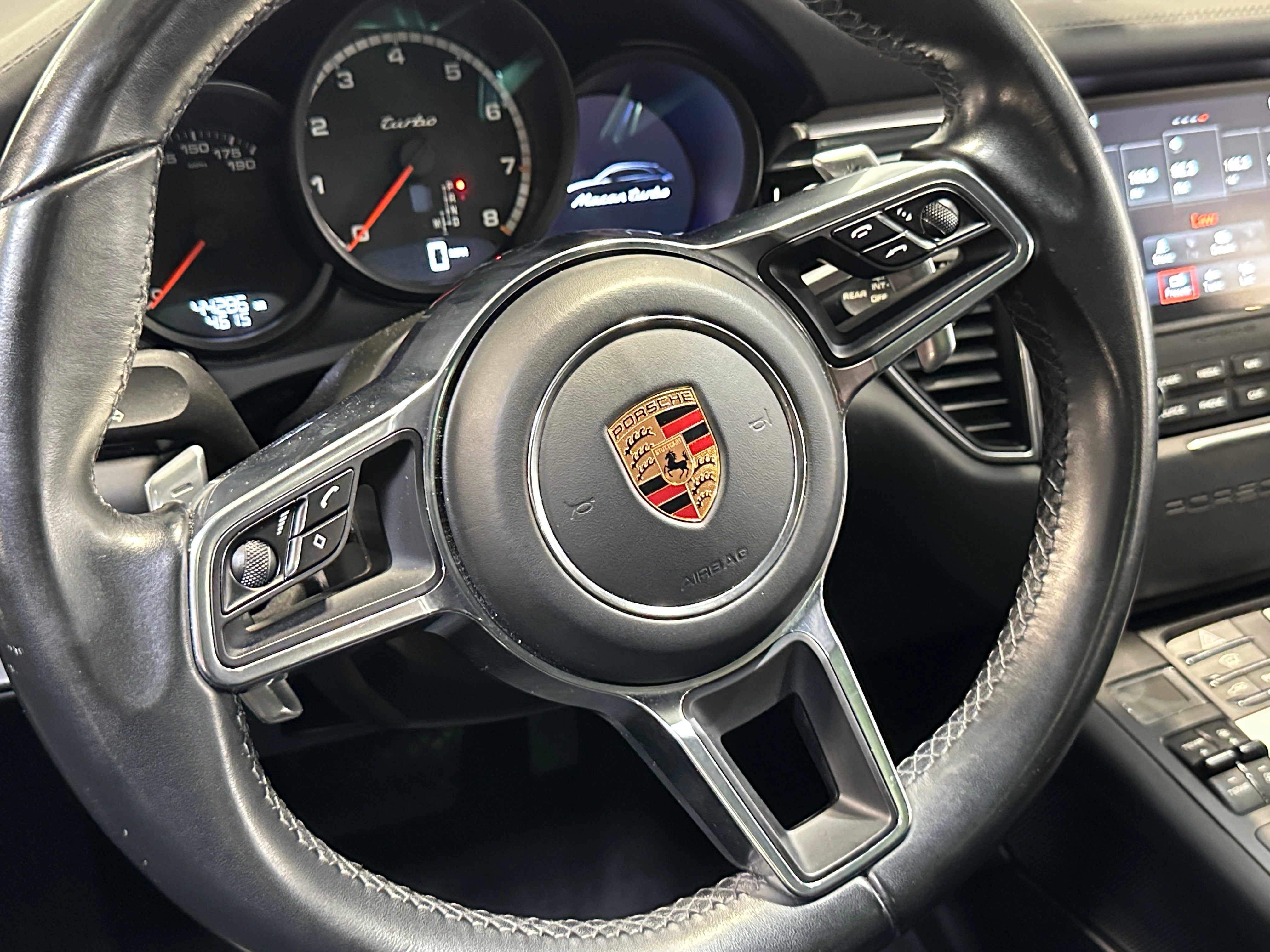 2017 Porsche Macan Turbo 4
