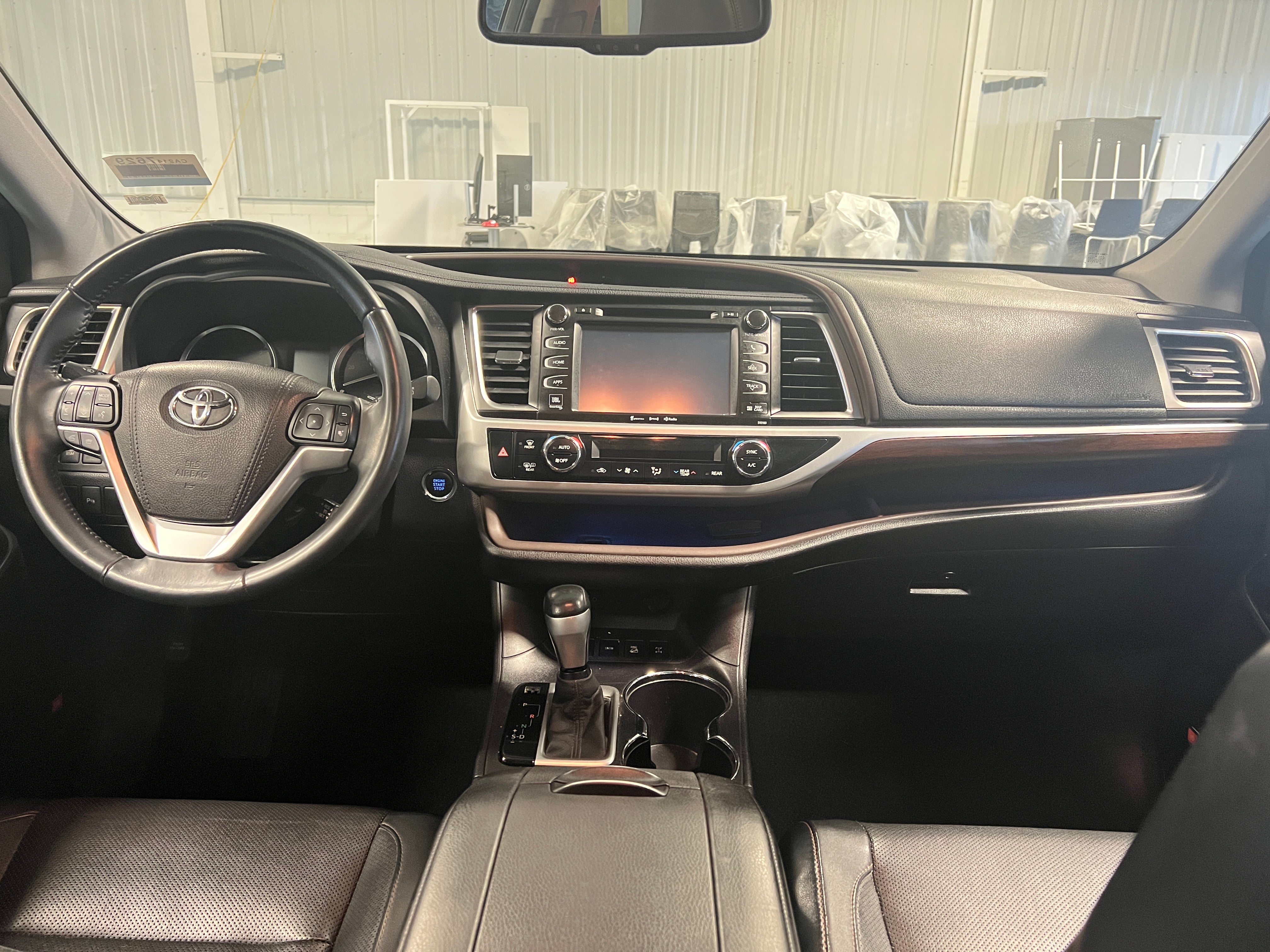 2016 Toyota Highlander Limited 3