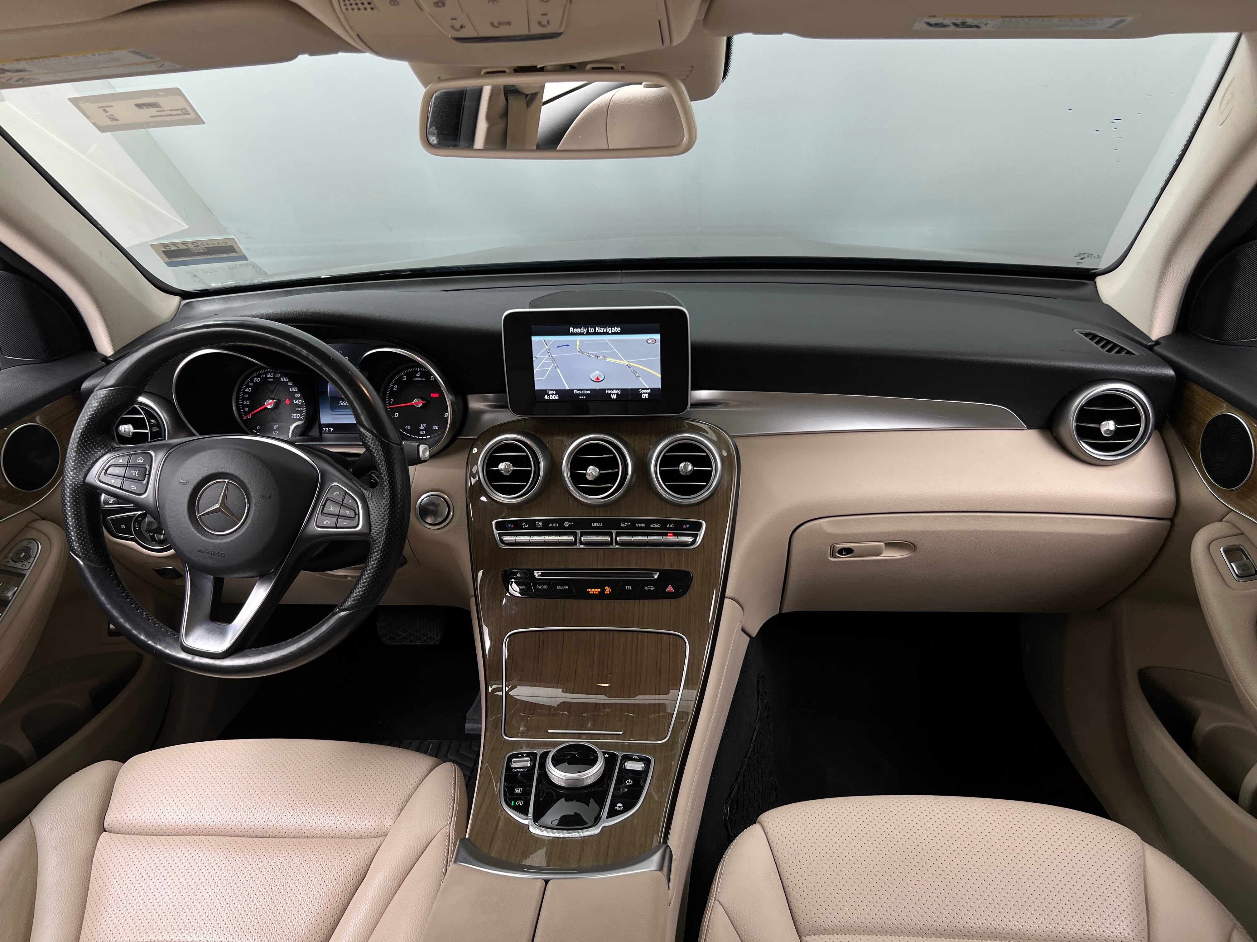 2017 Mercedes-Benz GLC 300 2