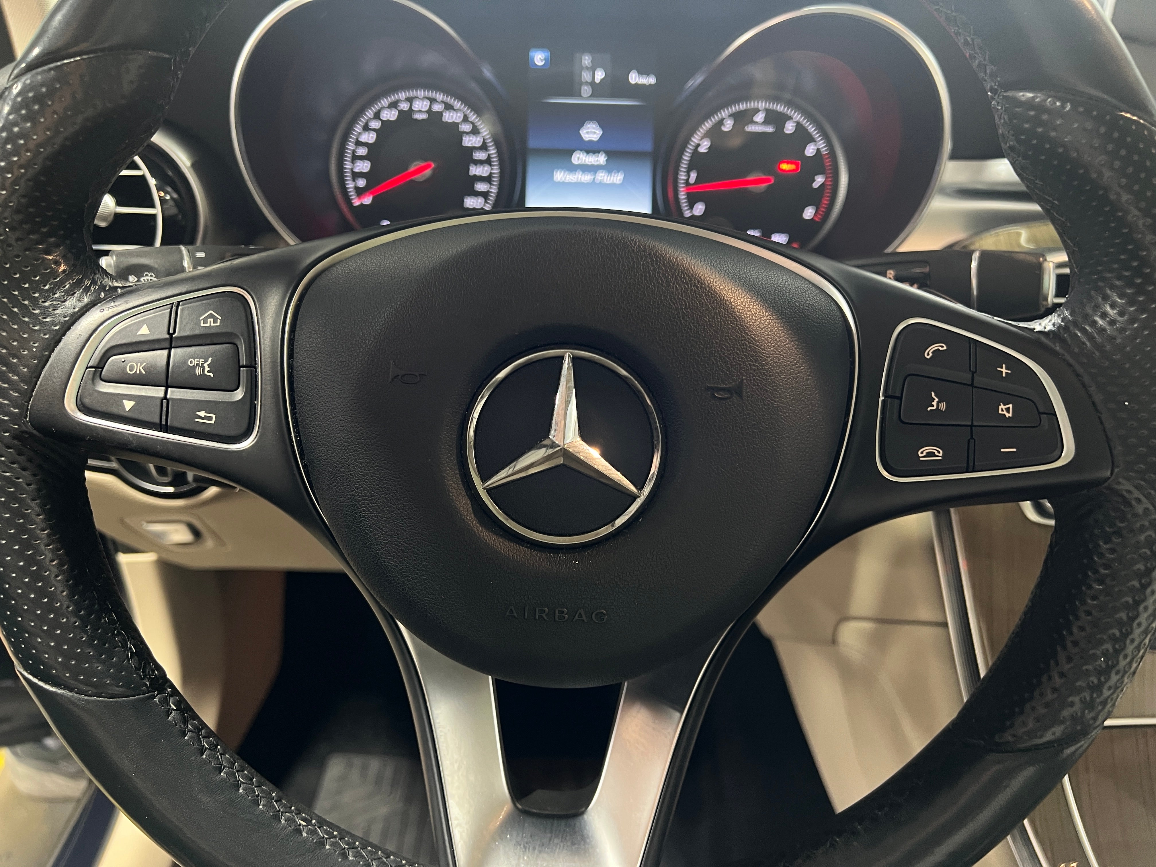 2017 Mercedes-Benz GLC 300 4