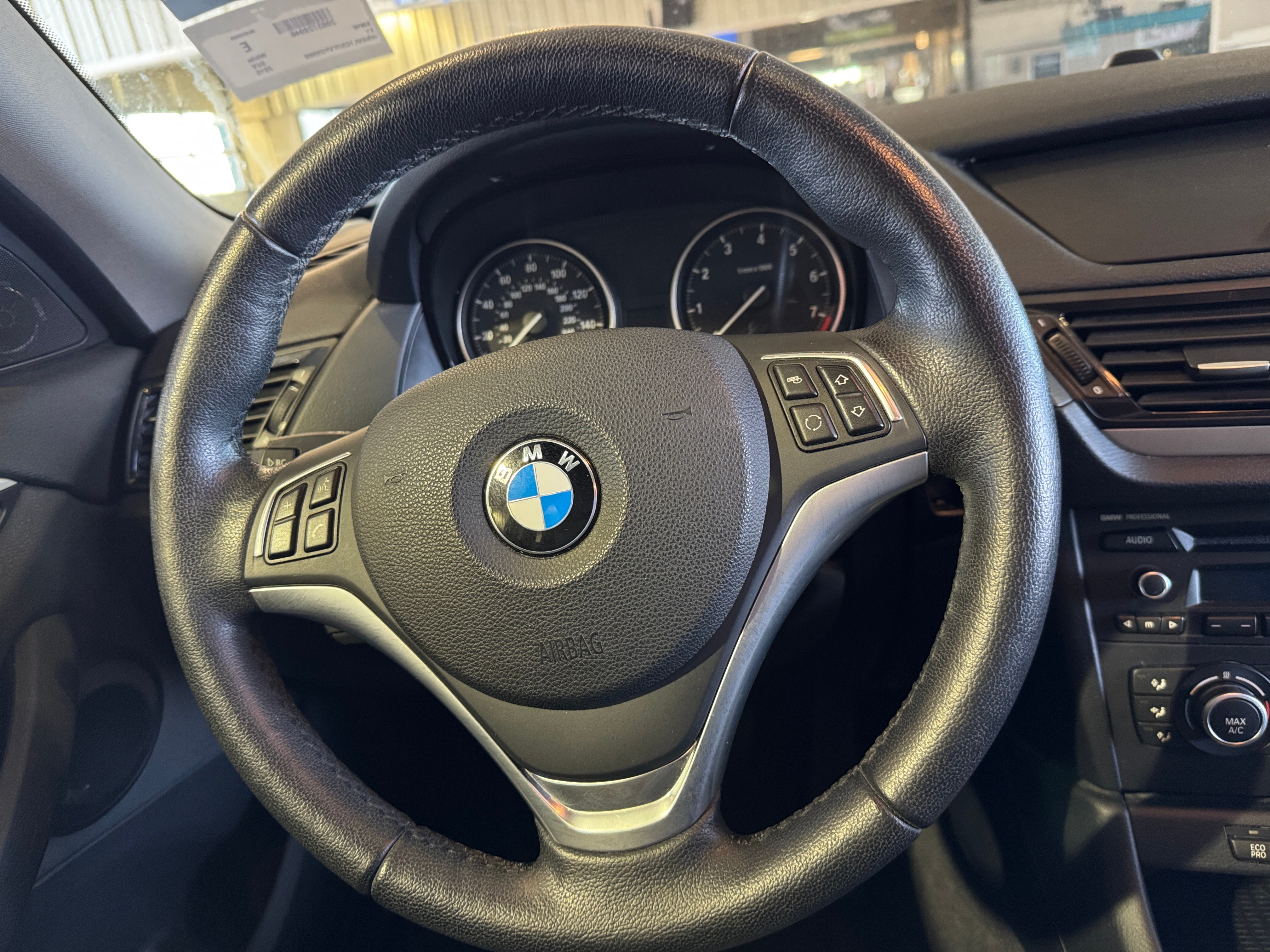 2015 BMW X1 xDrive28i 3