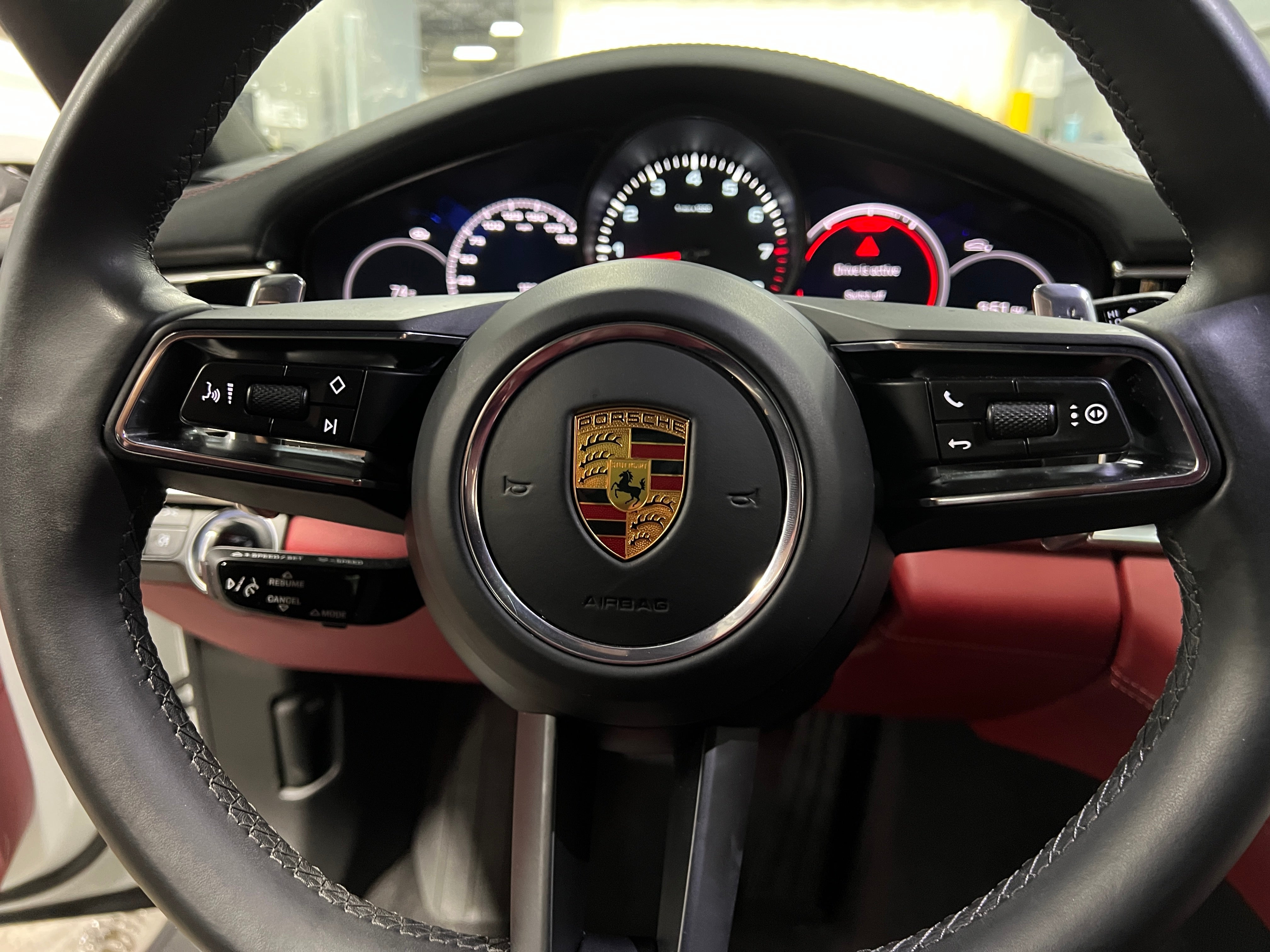 2022 Porsche Panamera Base 4