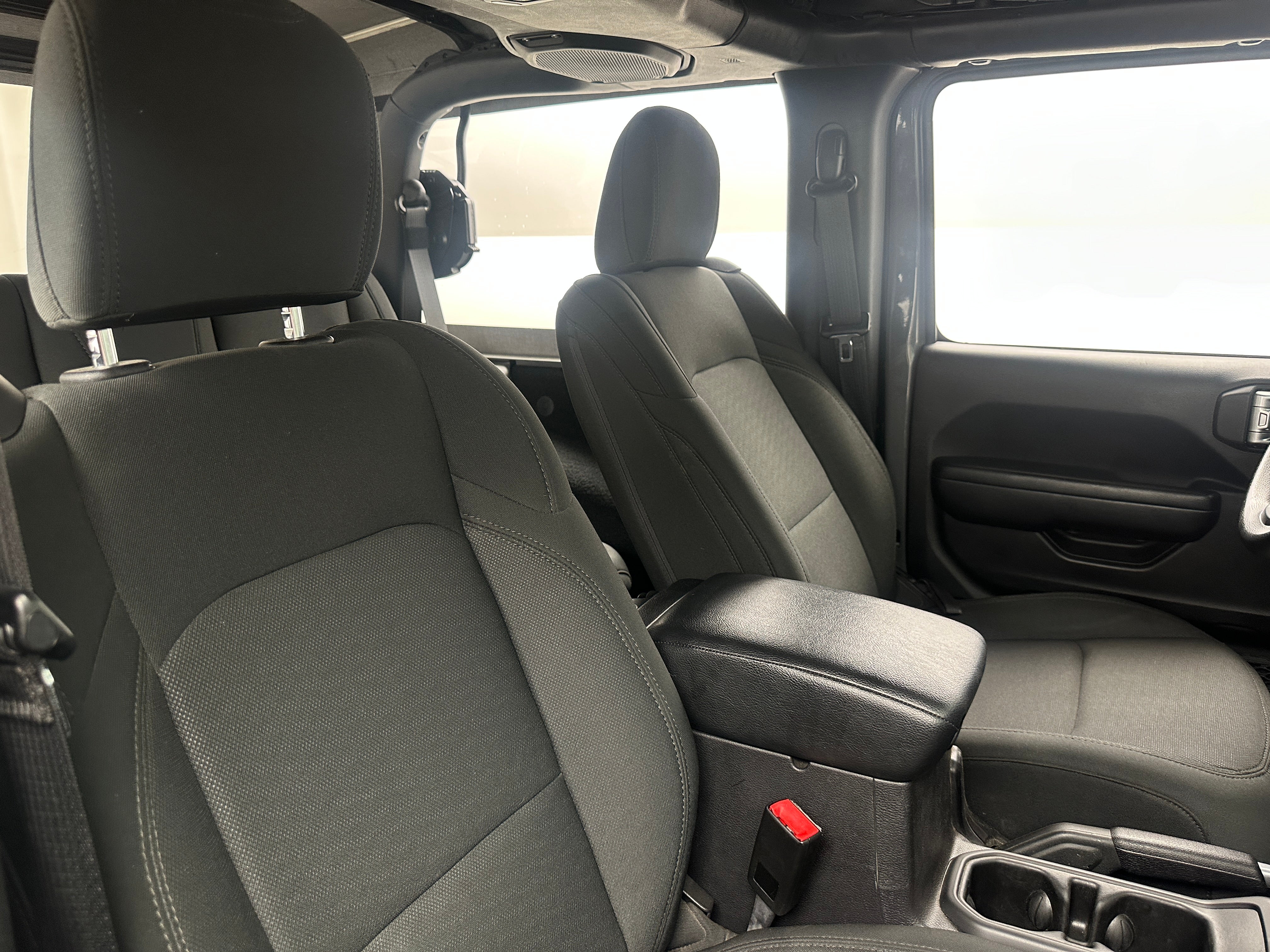 2020 Jeep Wrangler Sport 2