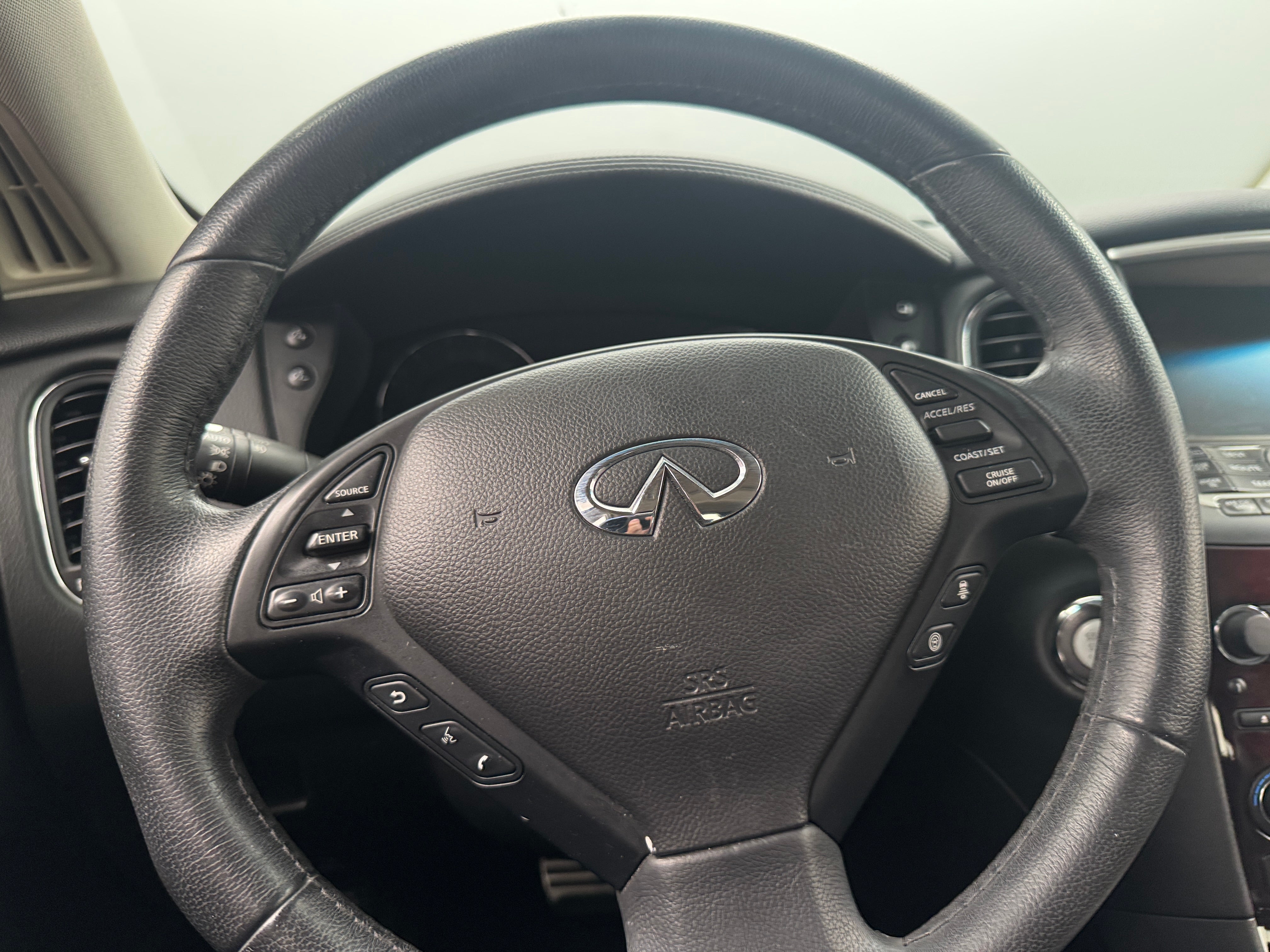 2017 INFINITI QX50 Base 4