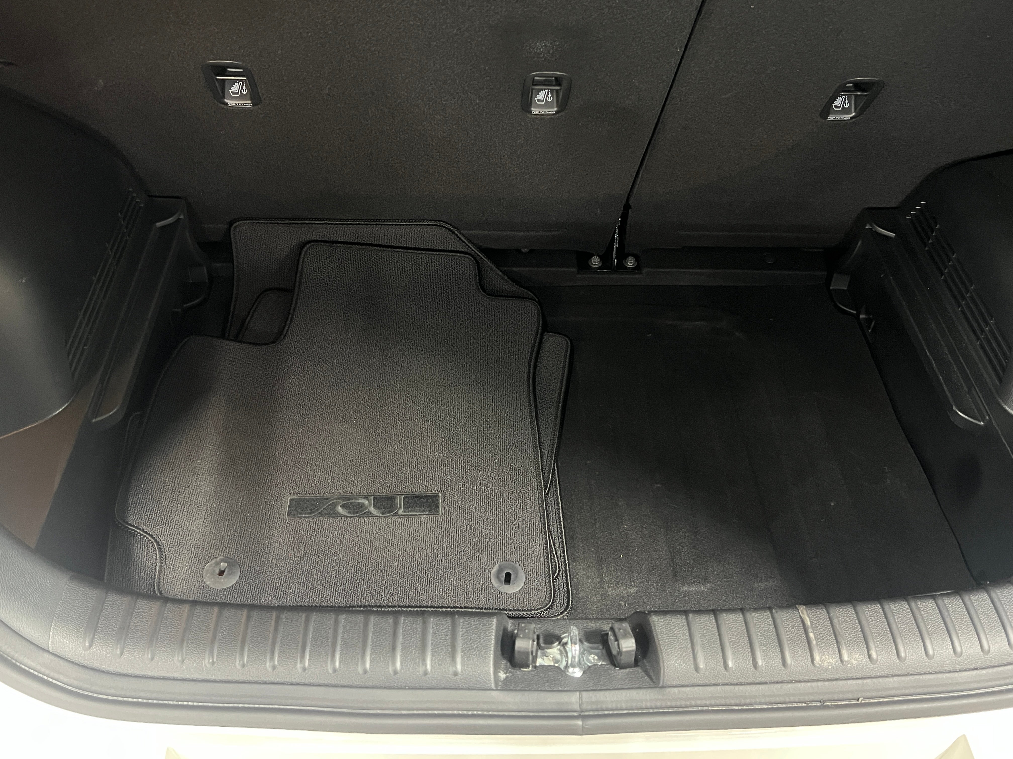 2022 Kia Soul LX 7