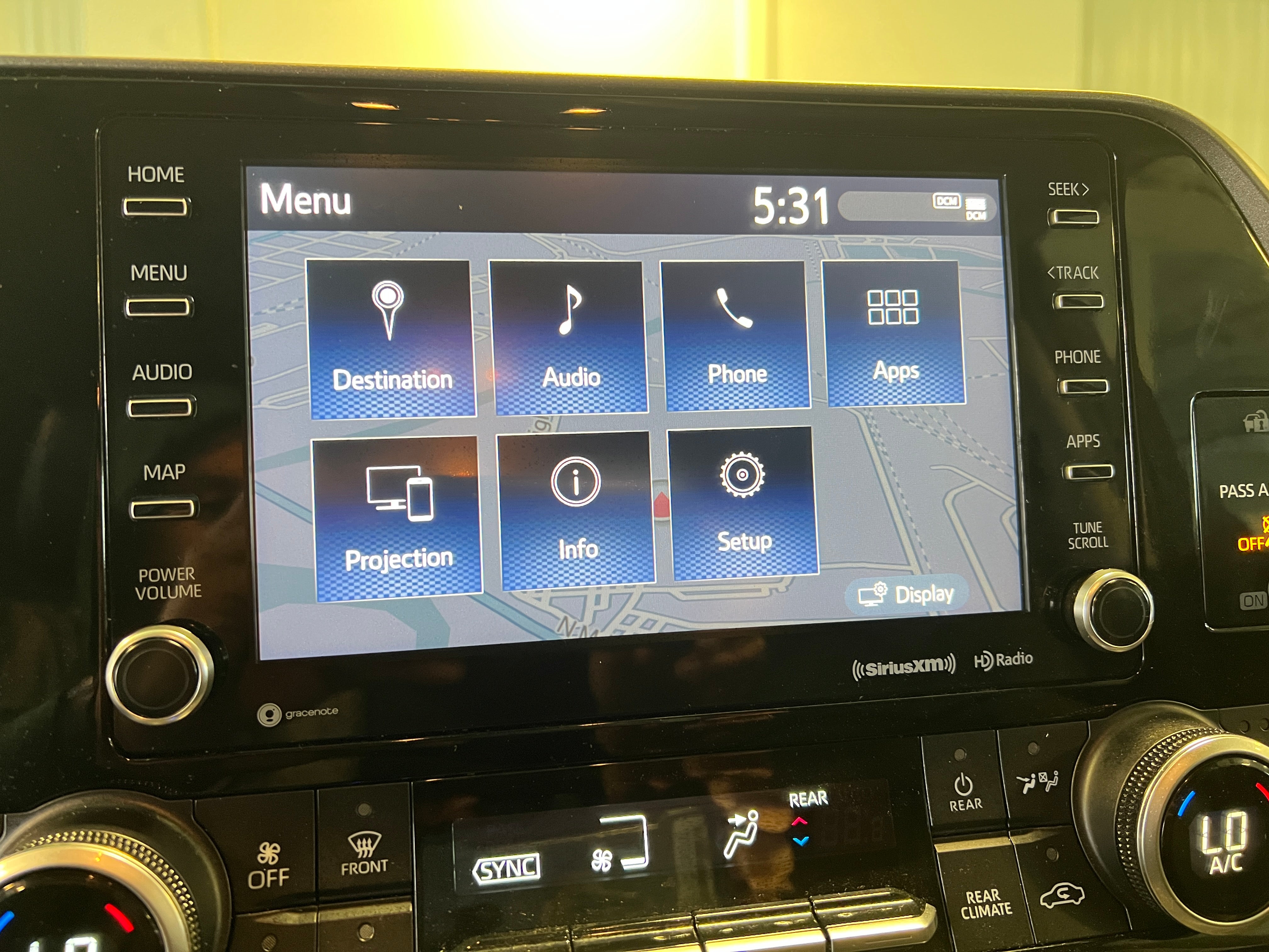 2021 Toyota Highlander XLE 3