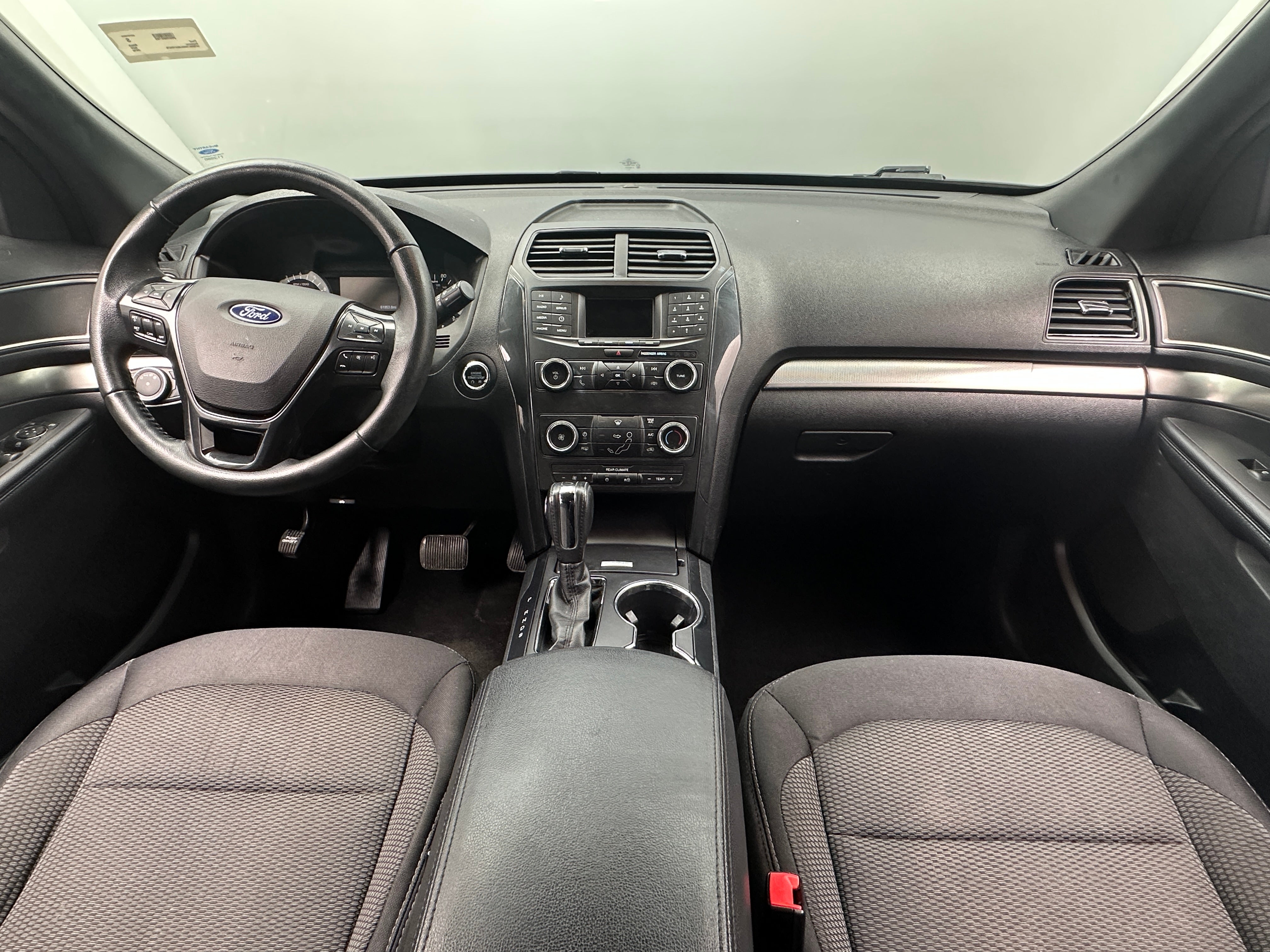 2018 Ford Explorer XLT 3