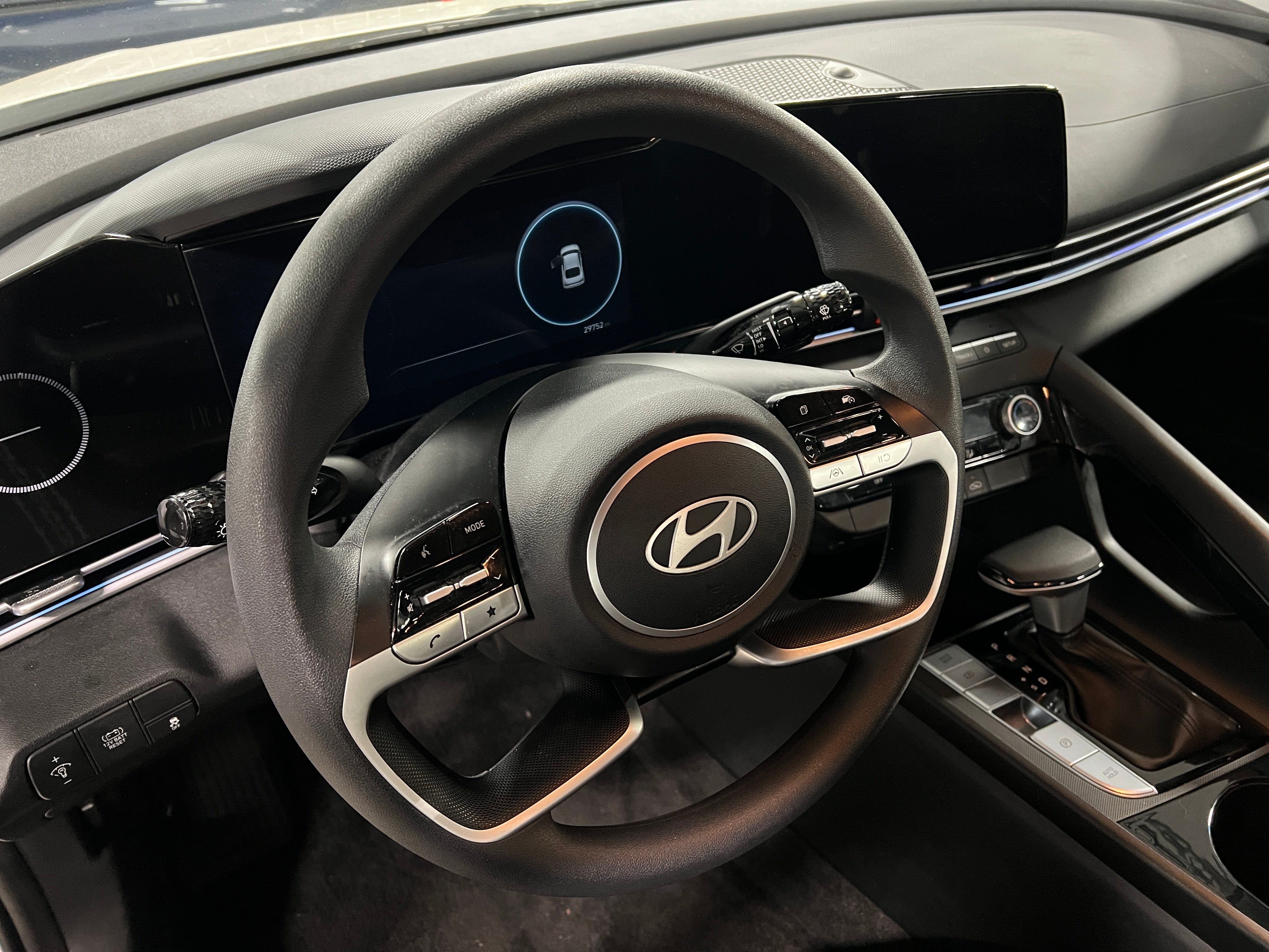 2024 Hyundai Elantra Blue 5