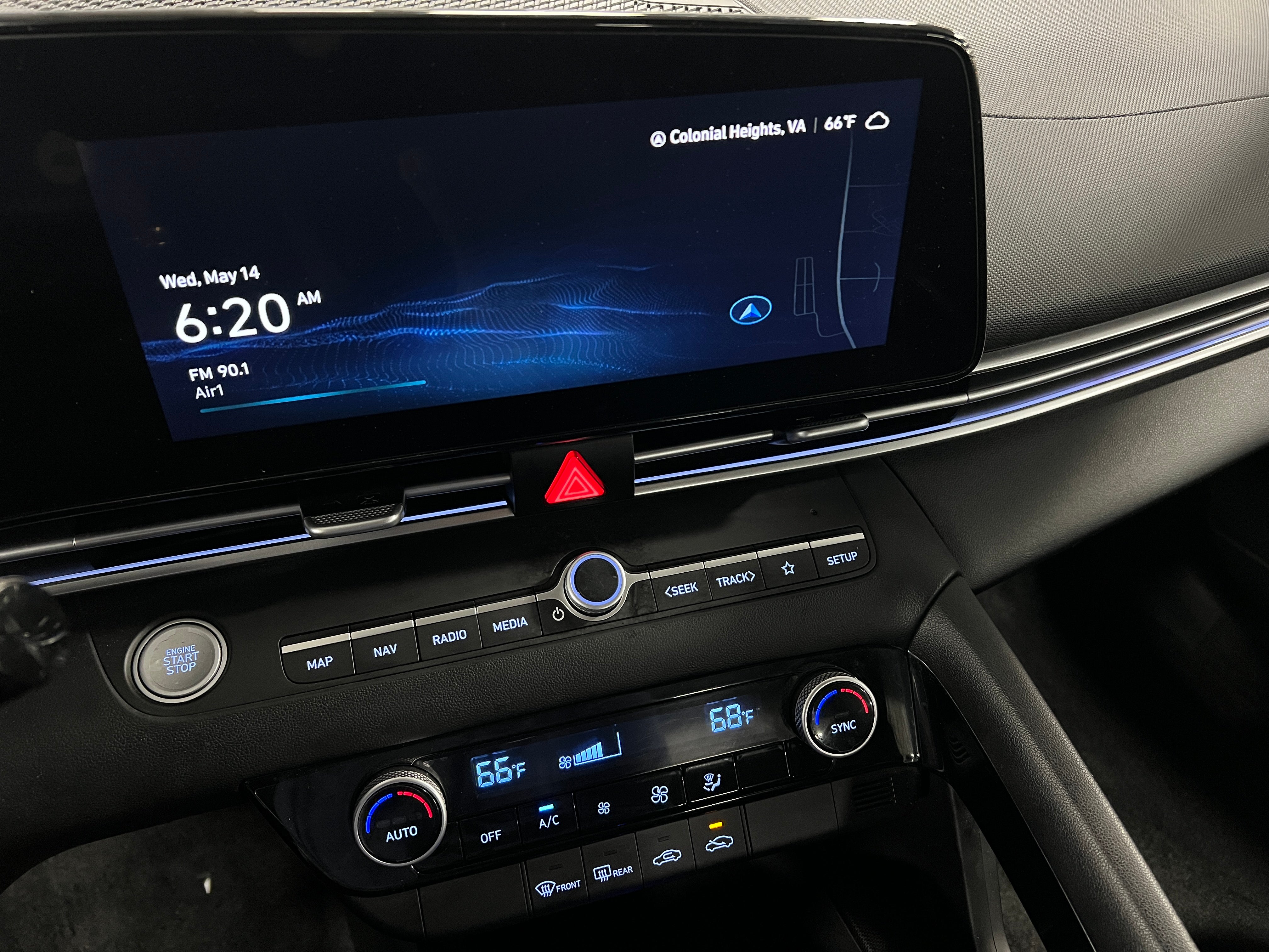 2024 Hyundai Elantra Blue 4
