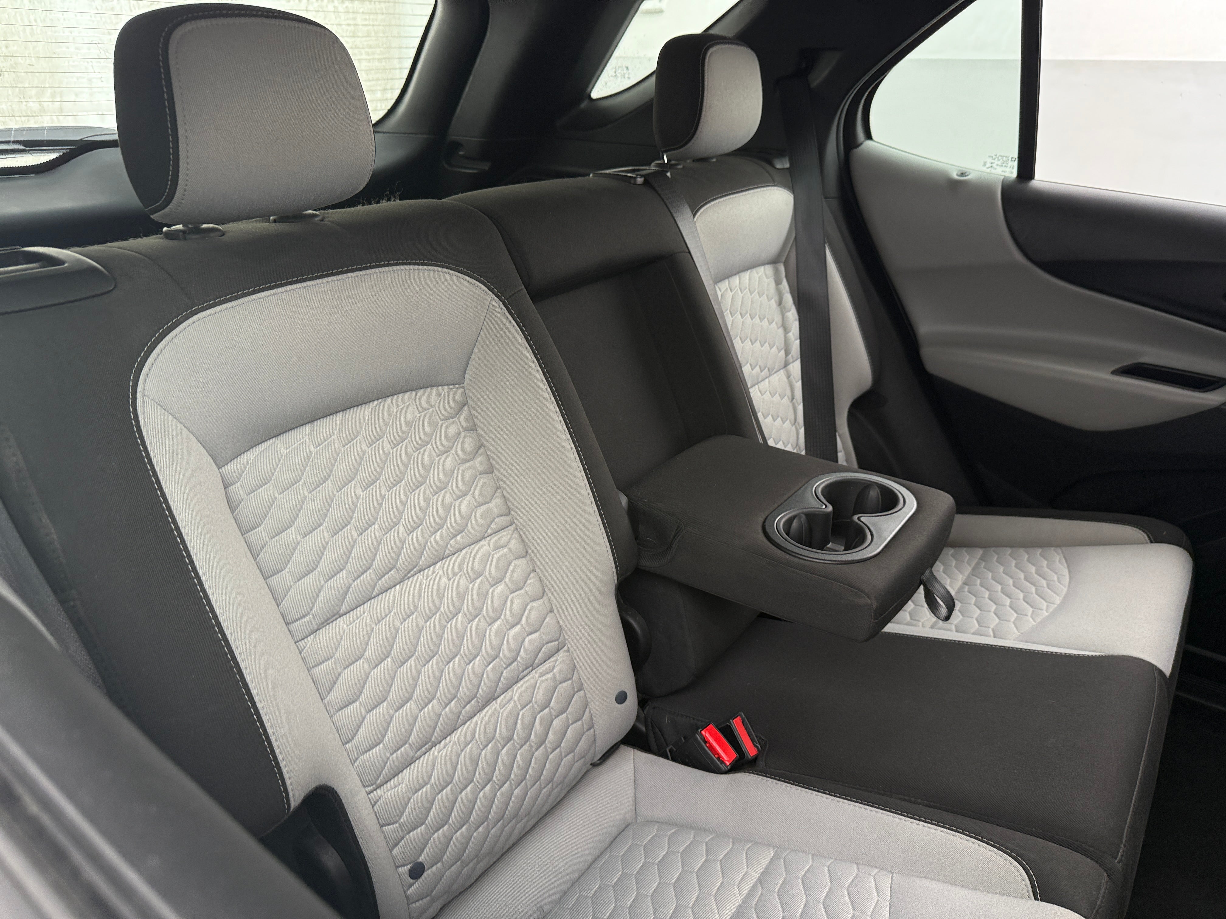 2020 Chevrolet Equinox LS 6