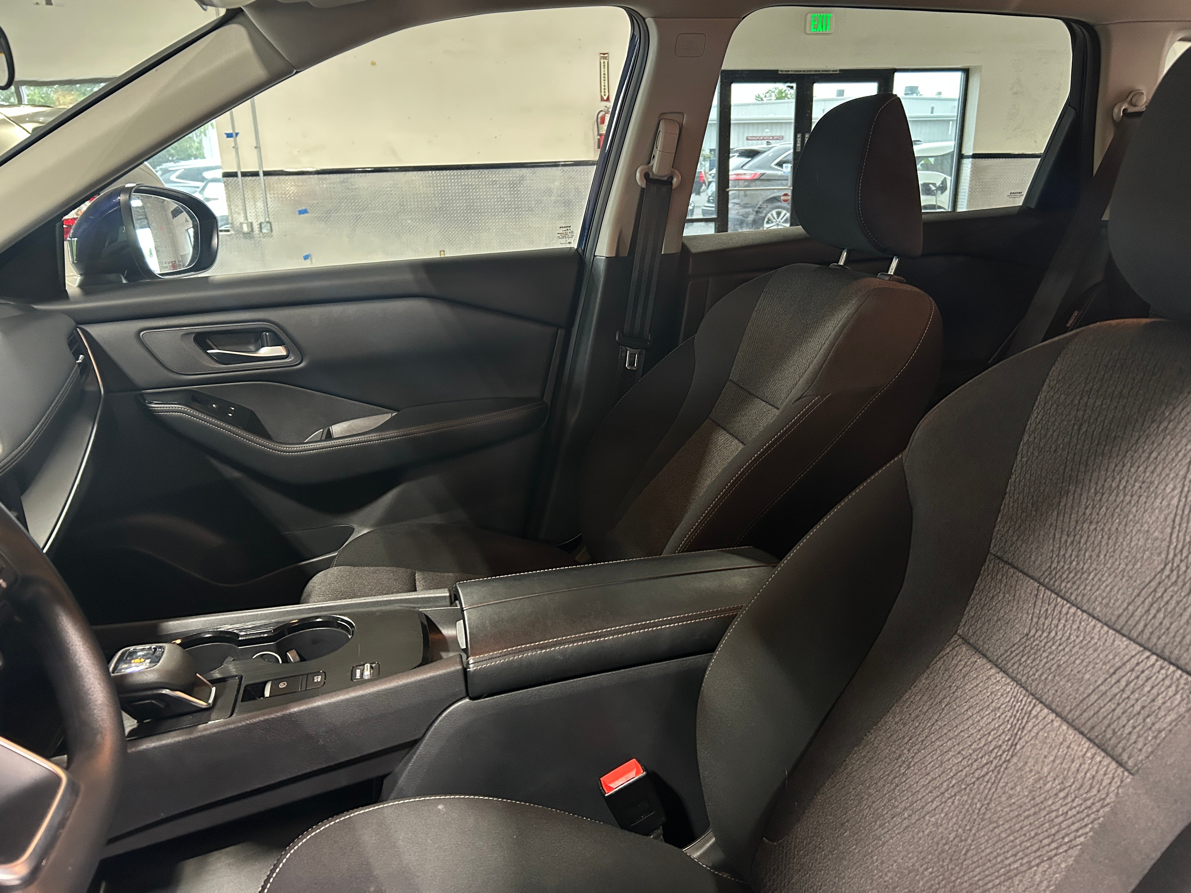 2024 Nissan Rogue SV 2