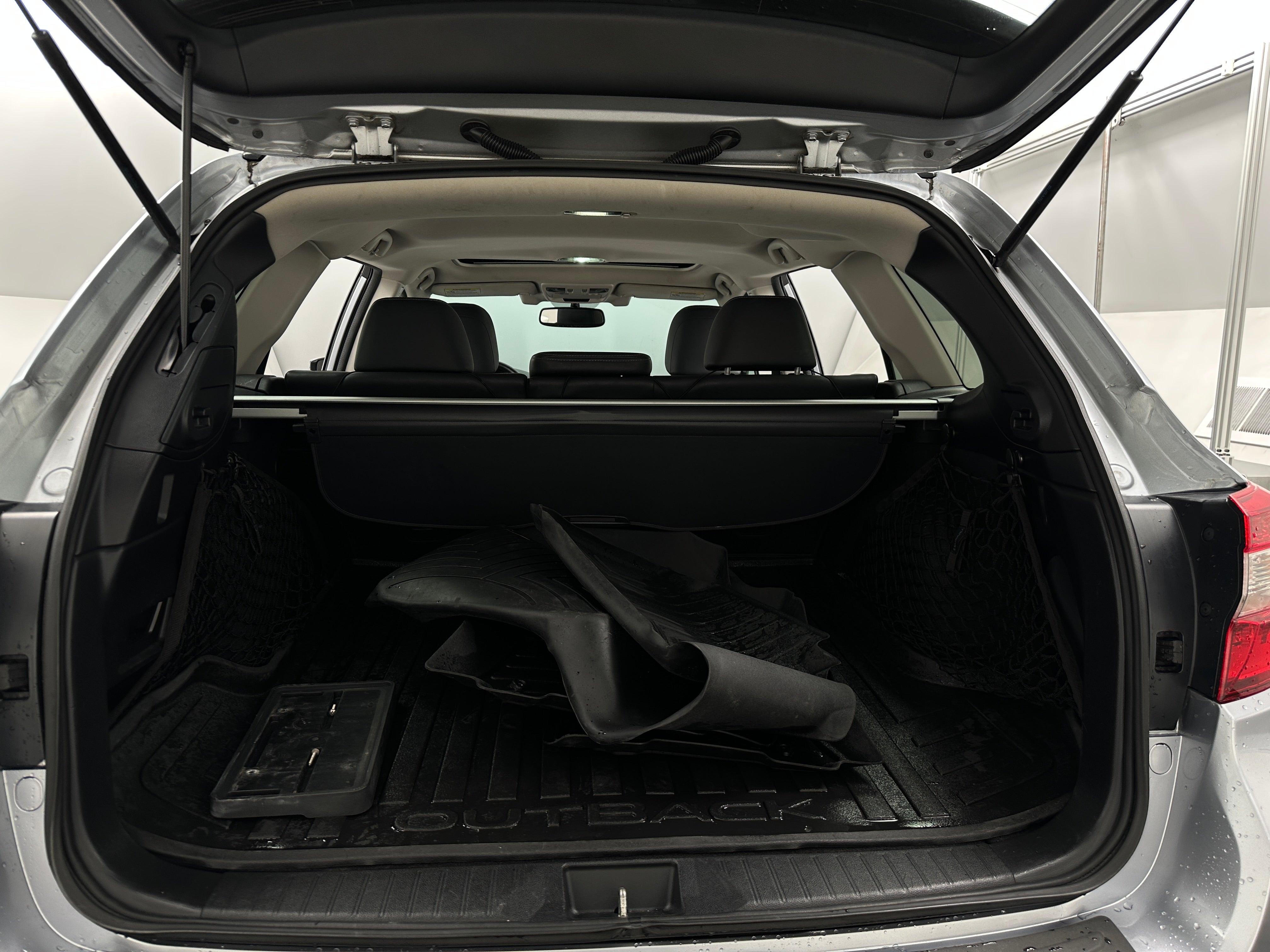 2016 Subaru Outback 3.6R Limited 6