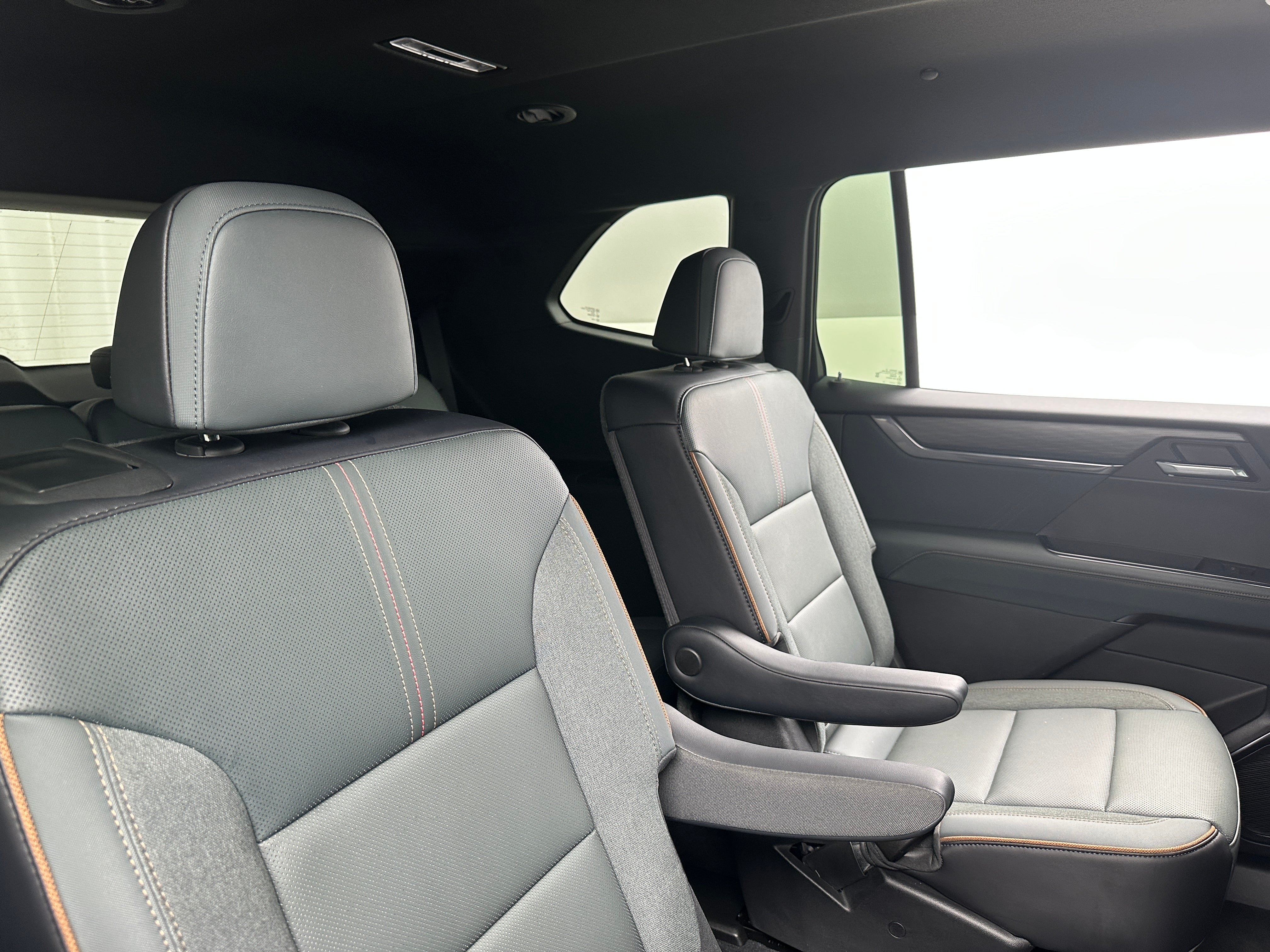 2024 GMC Acadia AT4 6