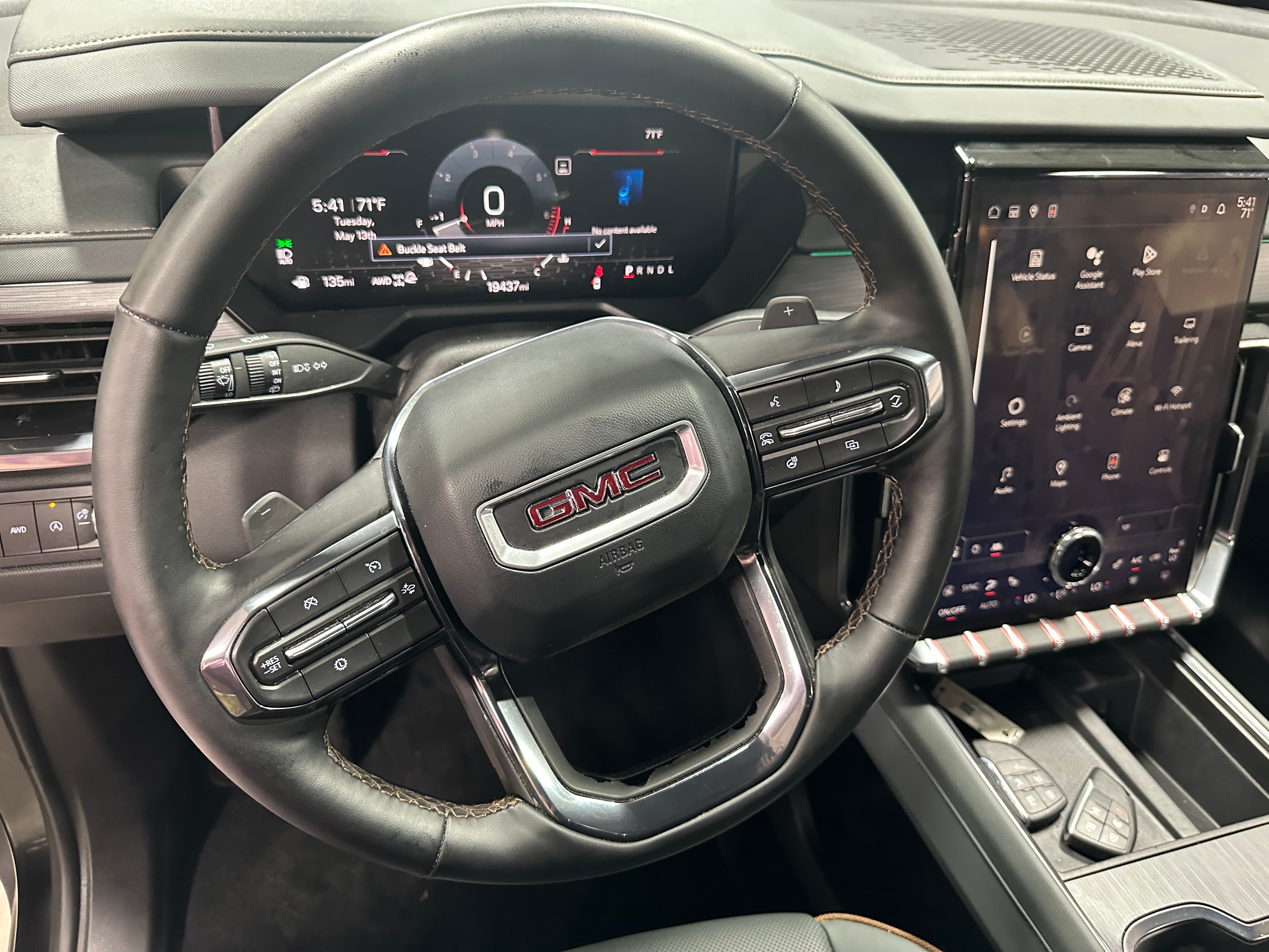 2024 GMC Acadia AT4 5