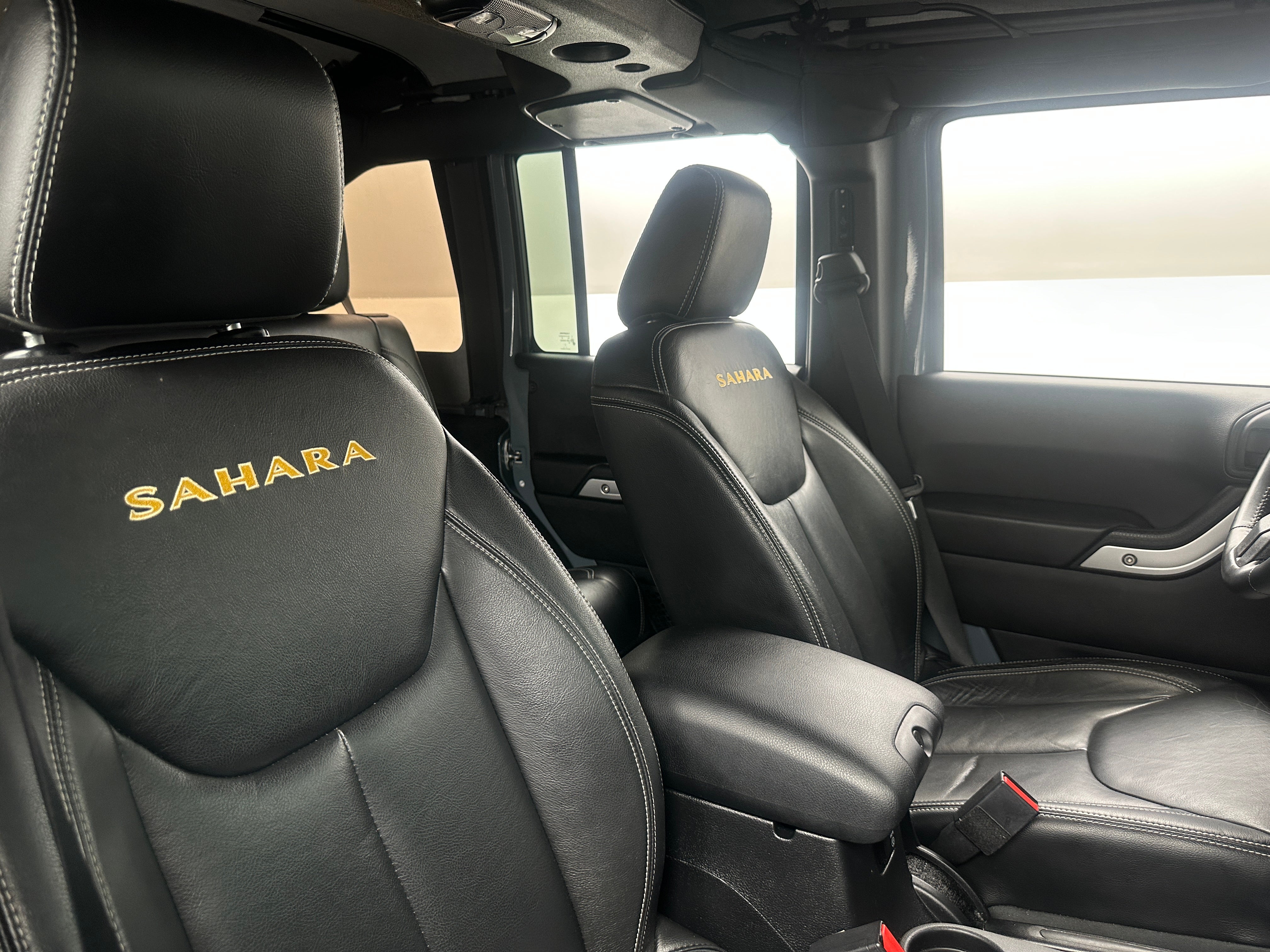 2015 Jeep Wrangler Unlimited Sahara 2