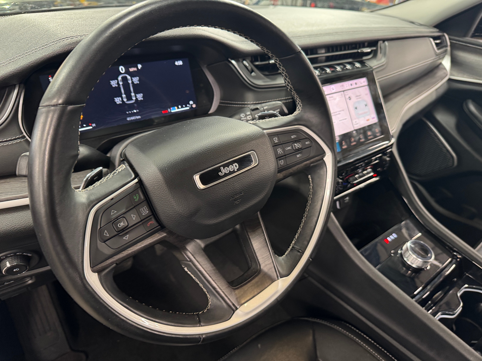 Thumbnail: 2022 Jeep Grand Cherokee - 4