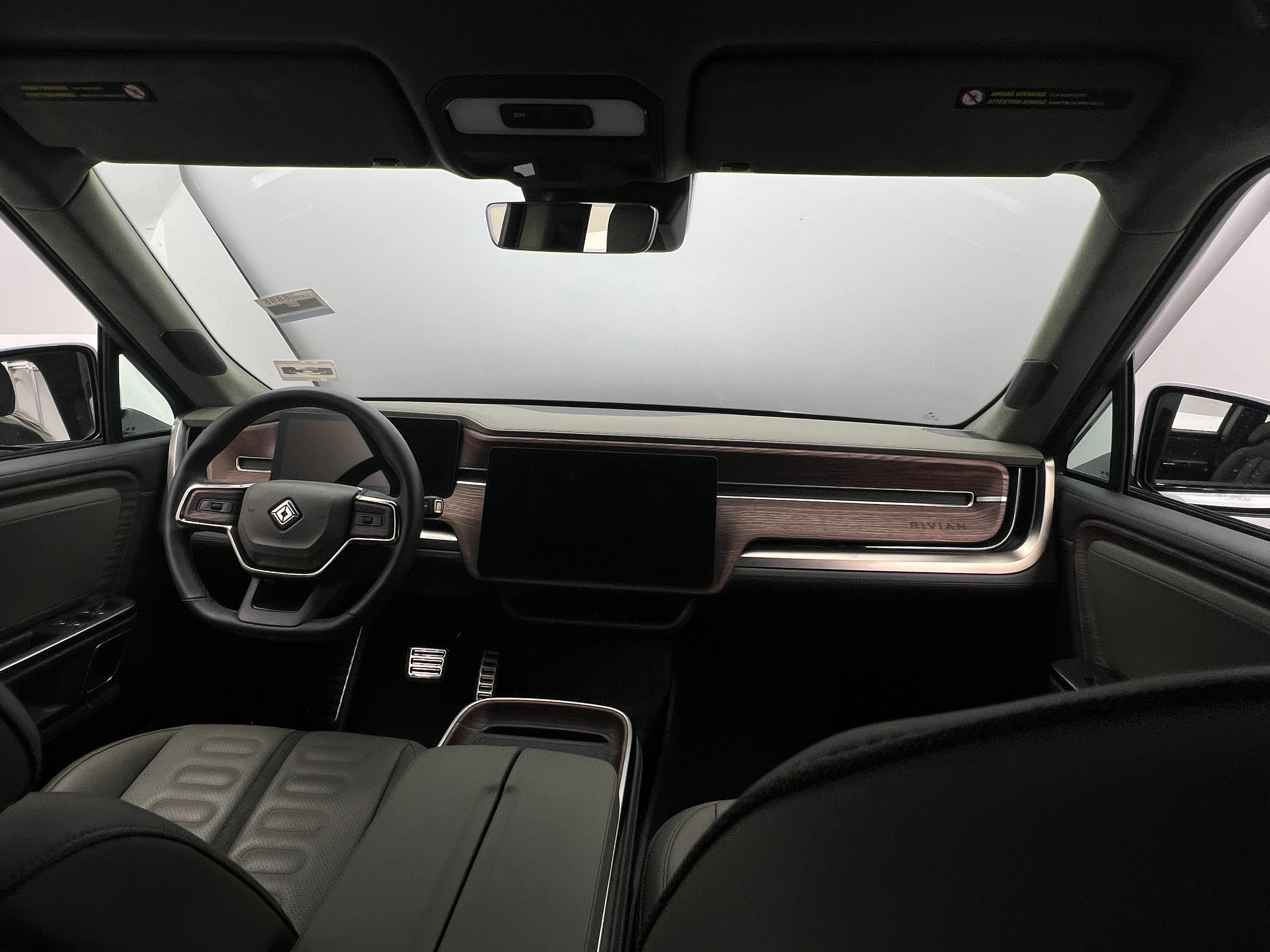 2023 Rivian R1S Adventure 2