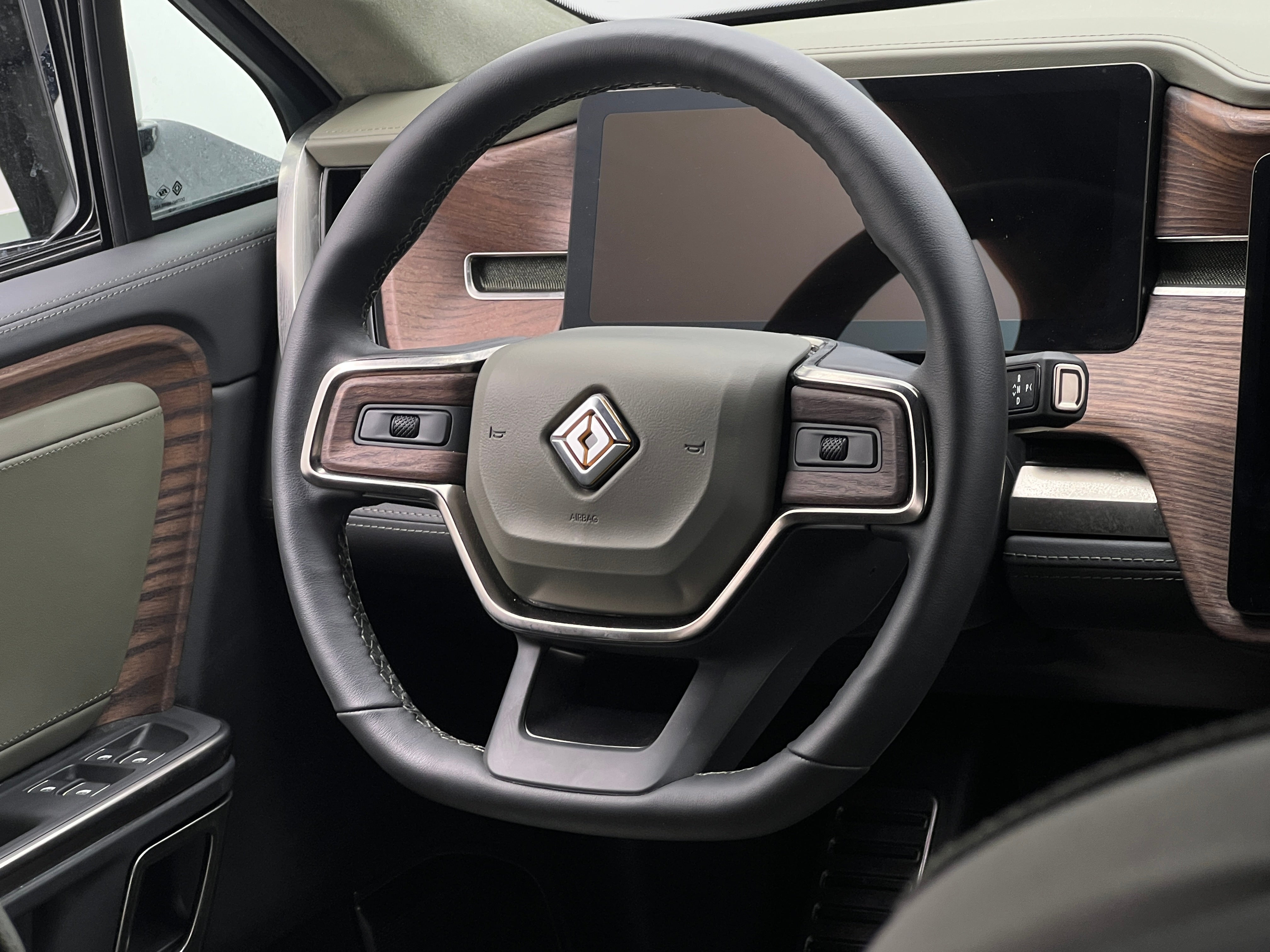 2023 Rivian R1S Adventure 4
