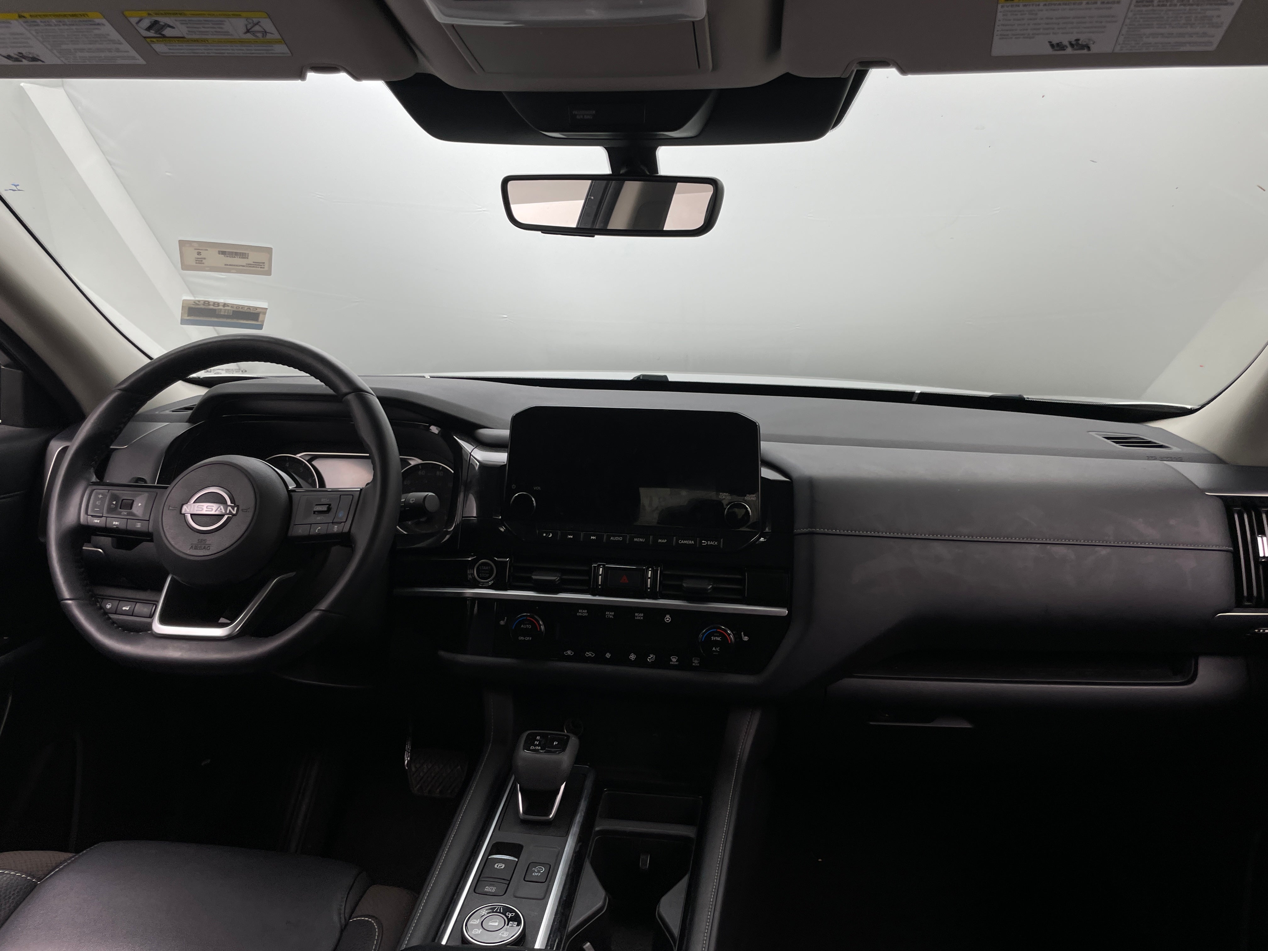 2023 Nissan Pathfinder SL 2