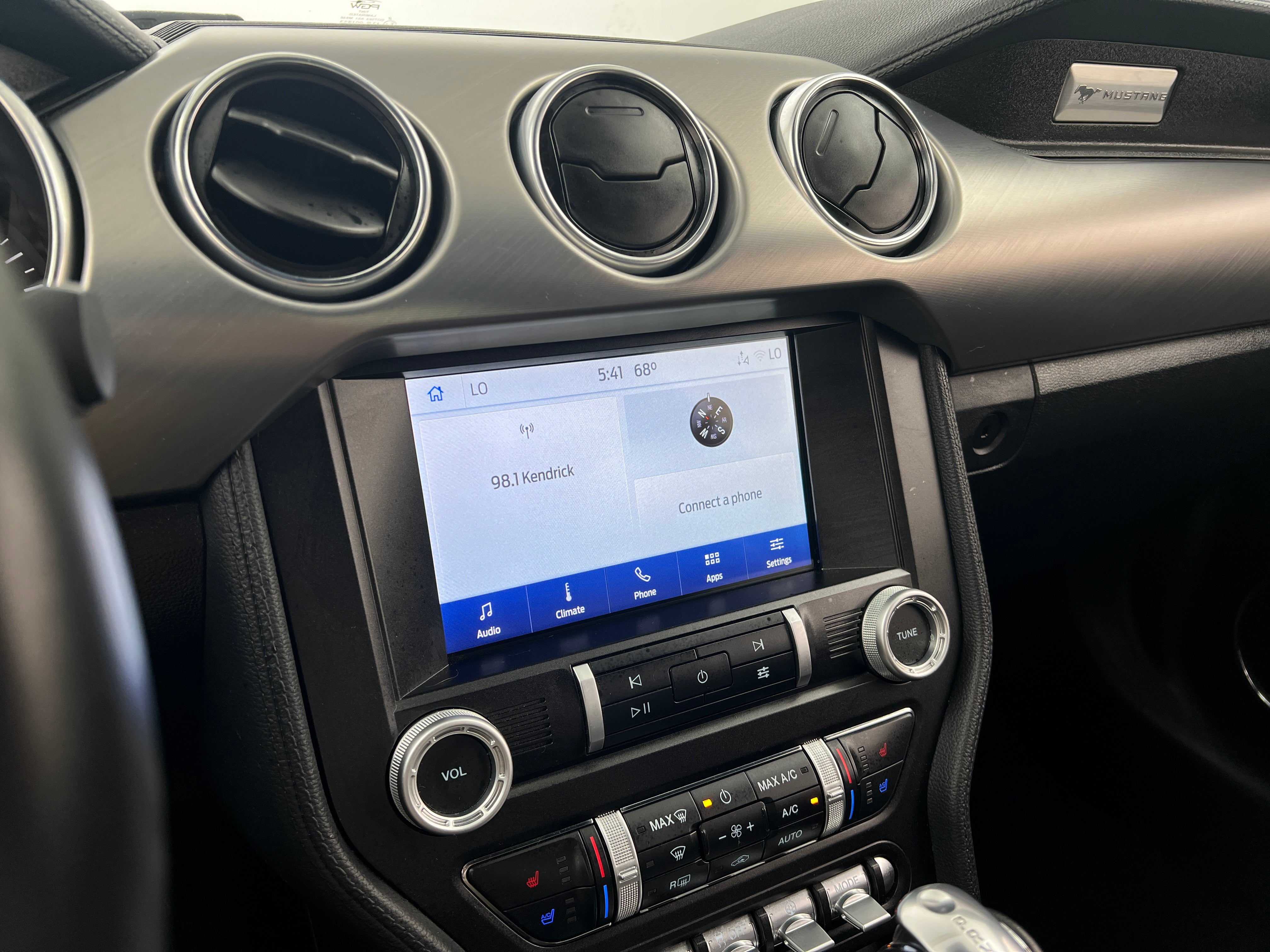 2023 Ford Mustang GT Premium 2
