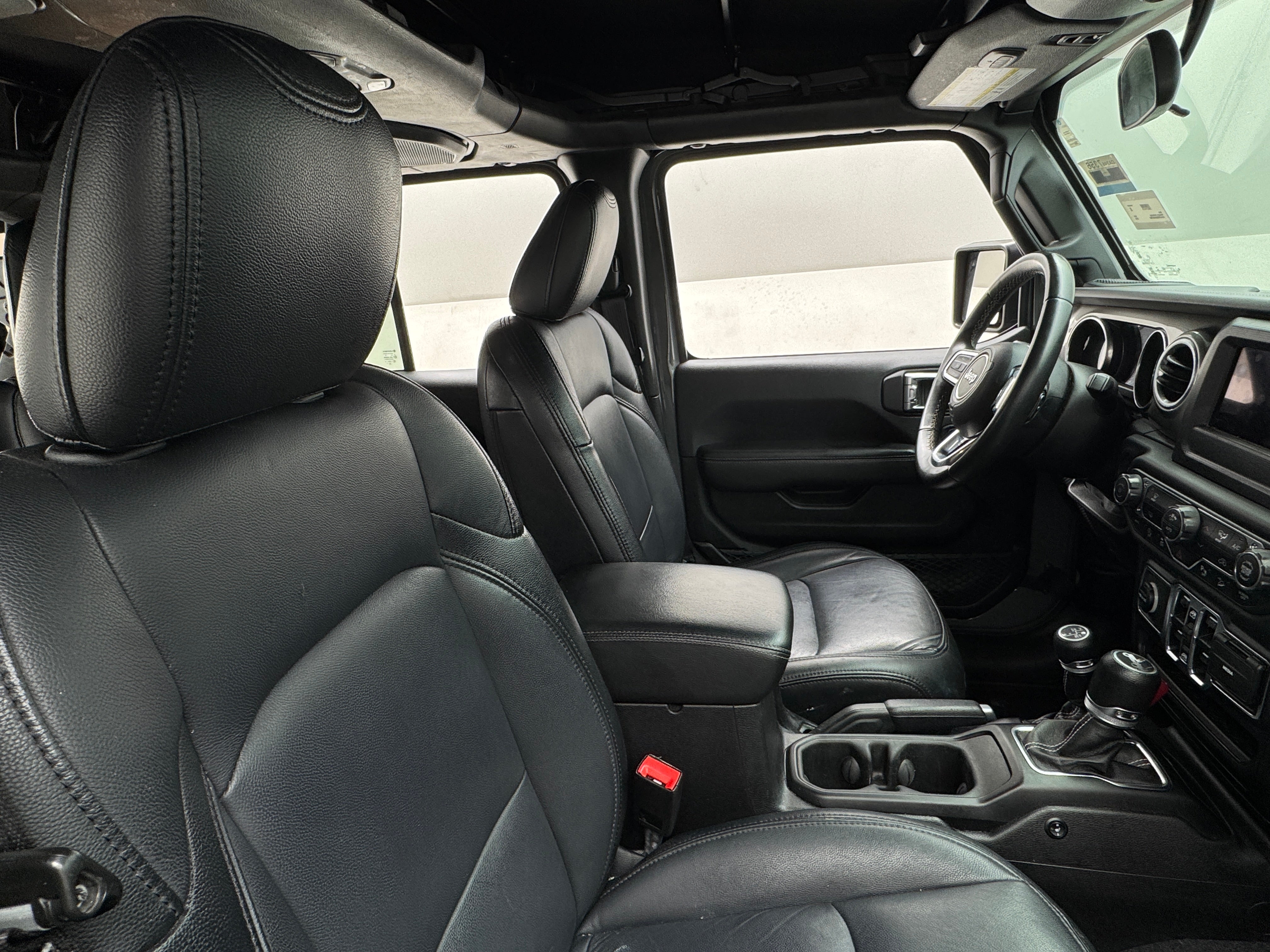 2018 Jeep Wrangler Unlimited Sahara 2