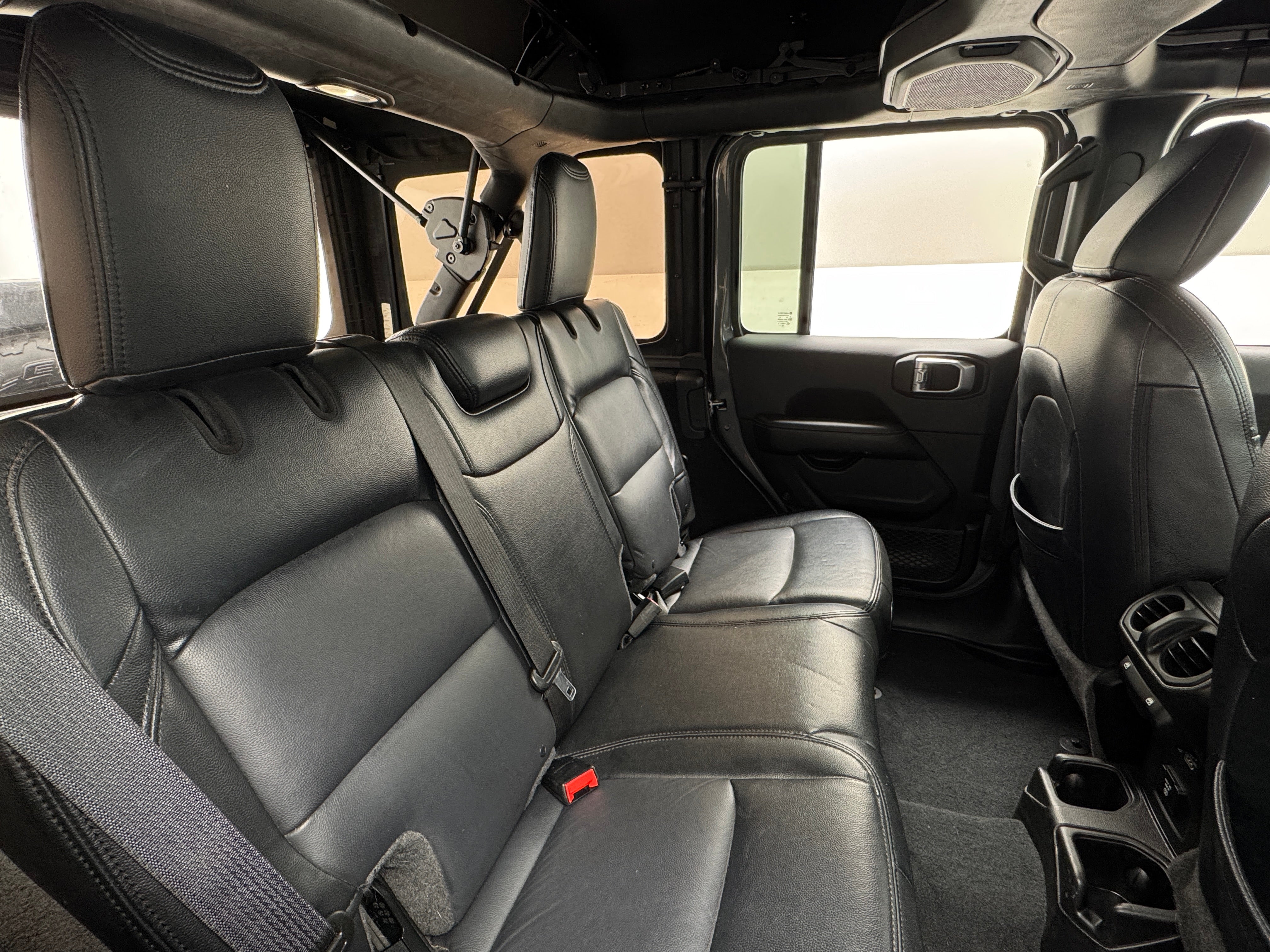 2018 Jeep Wrangler Unlimited Sahara 6