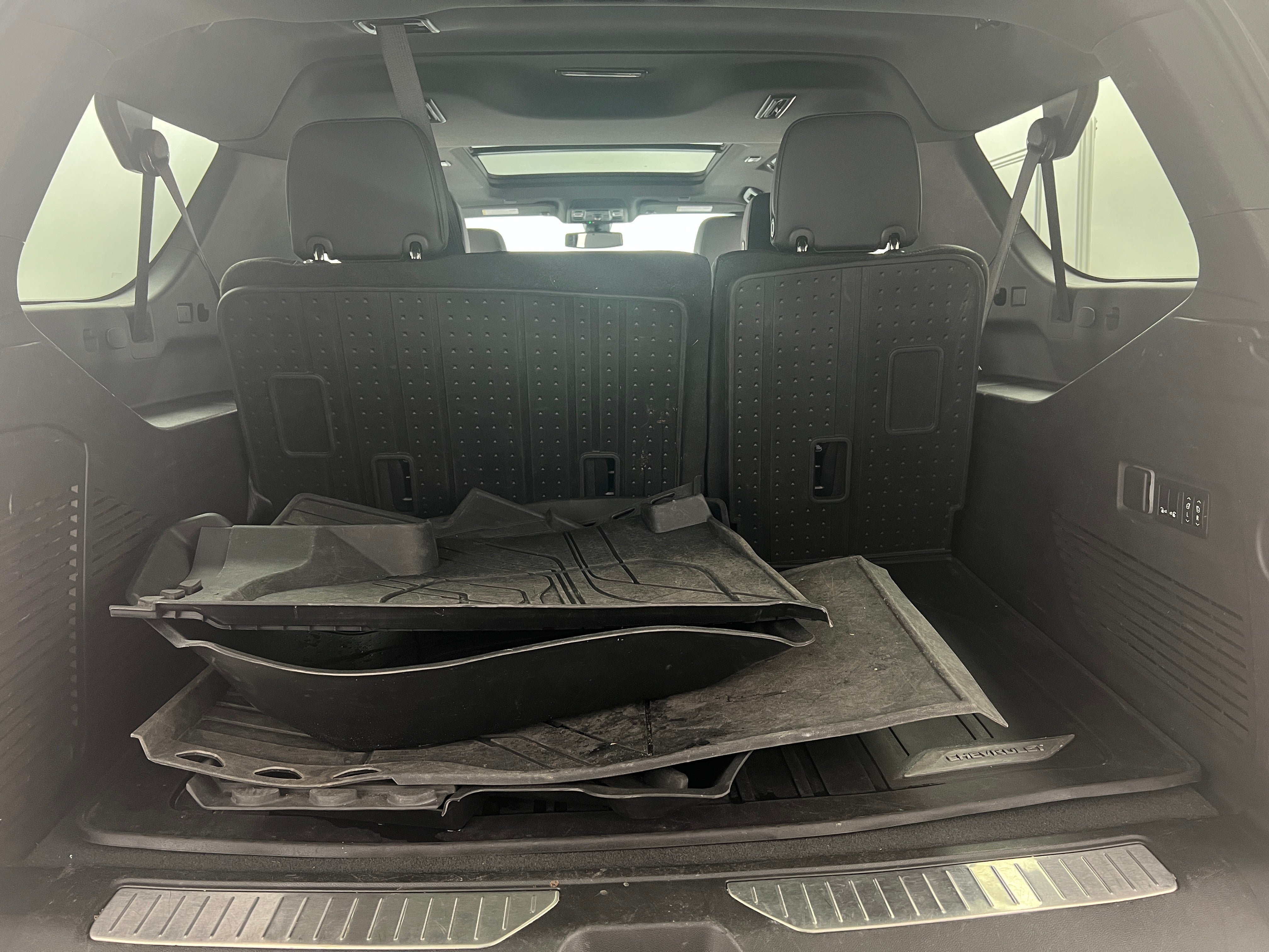 2022 Chevrolet Suburban Z71 6