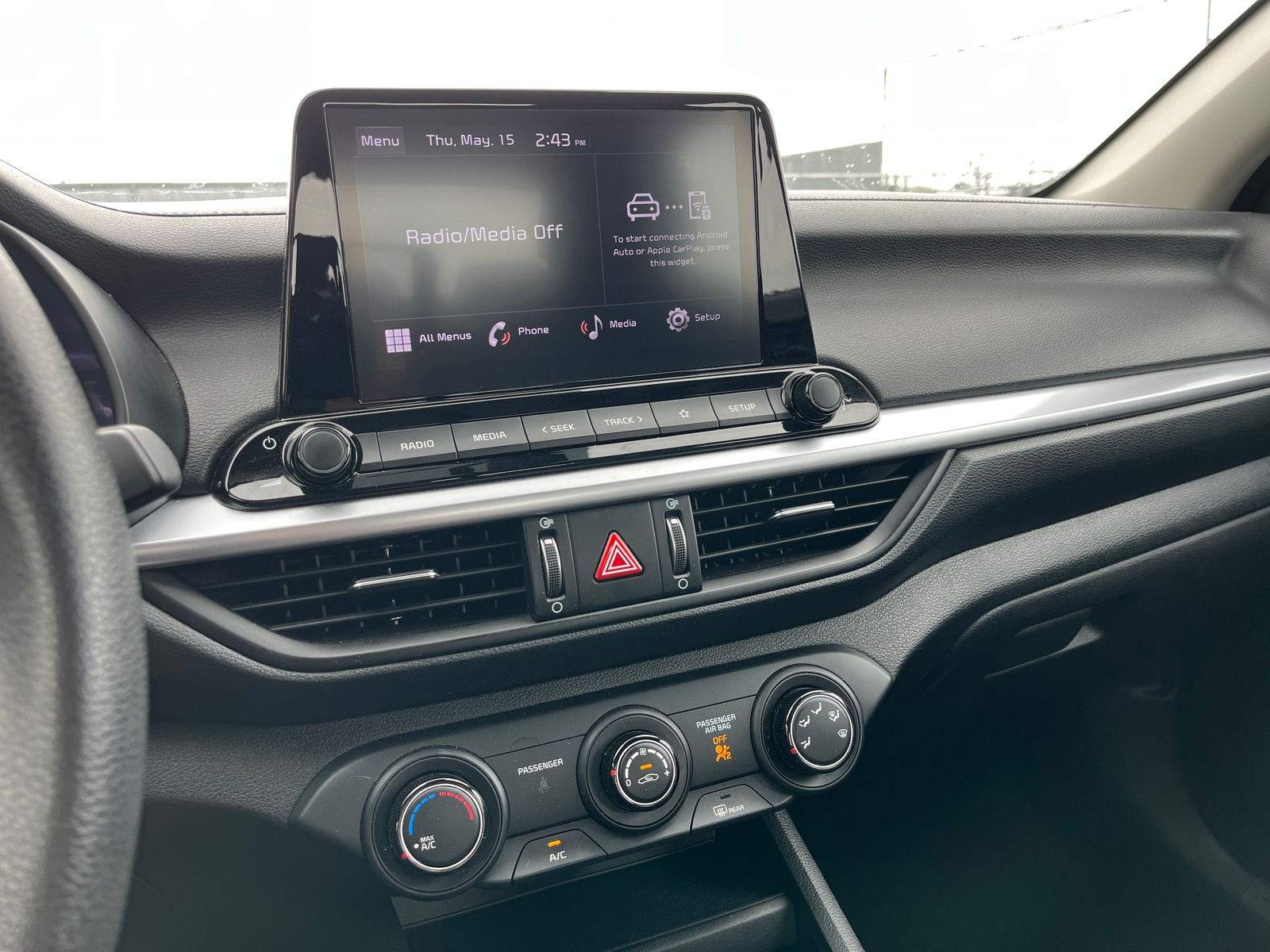 Thumbnail: 2023 Kia Forte - 4