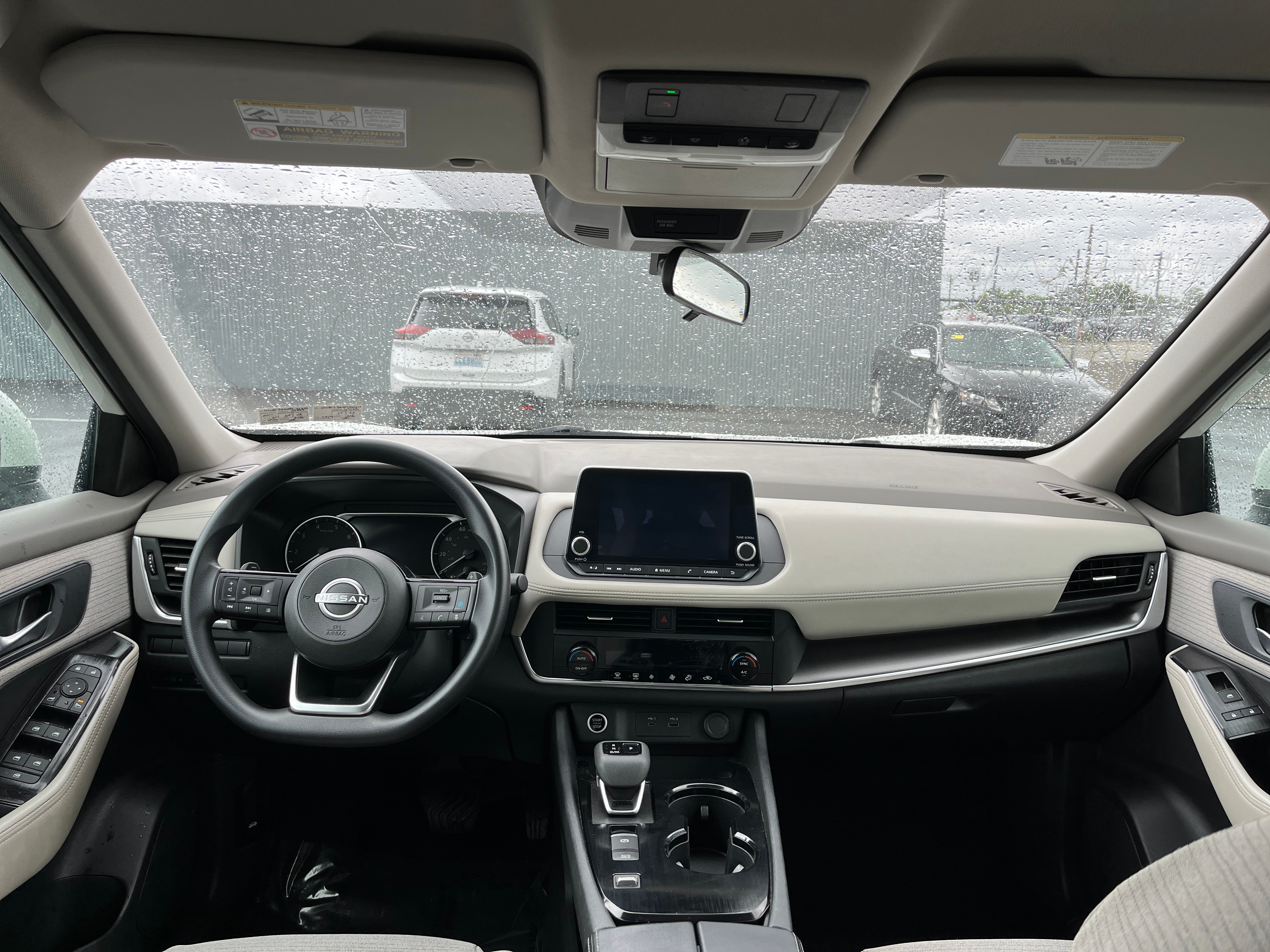 2023 Nissan Rogue SV 3