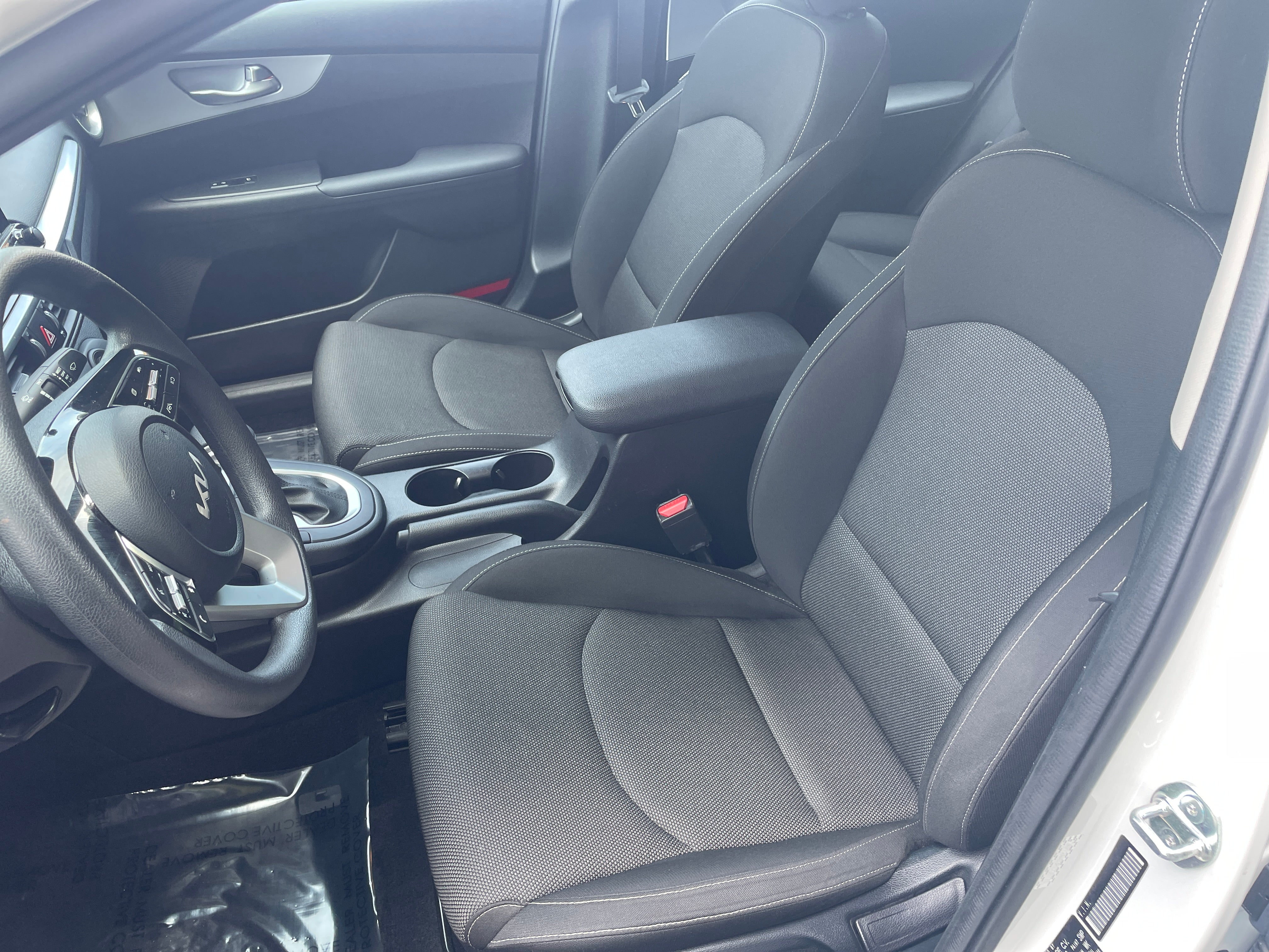2024 Kia Forte LXS 2