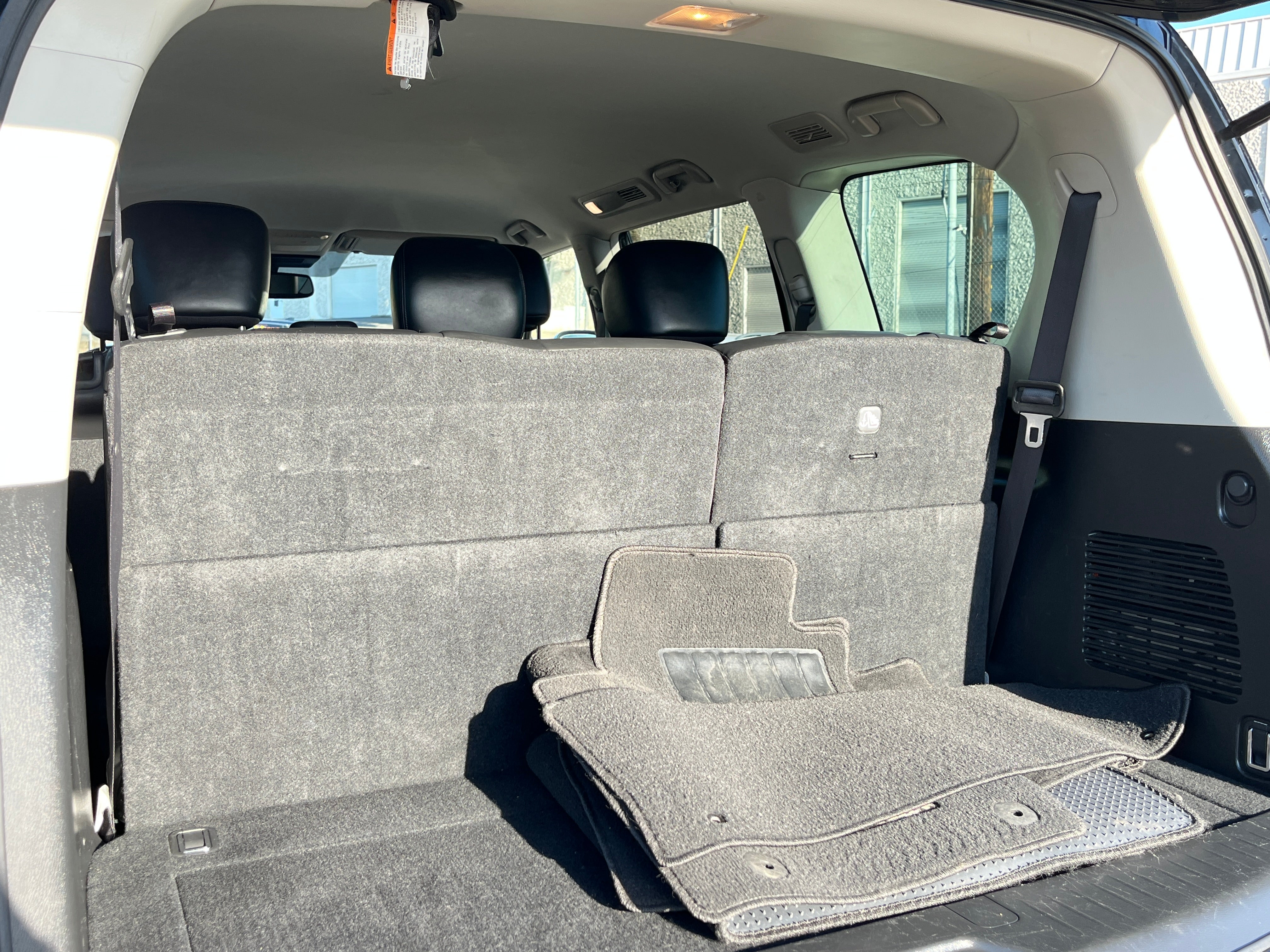 2023 Nissan Armada SV 7