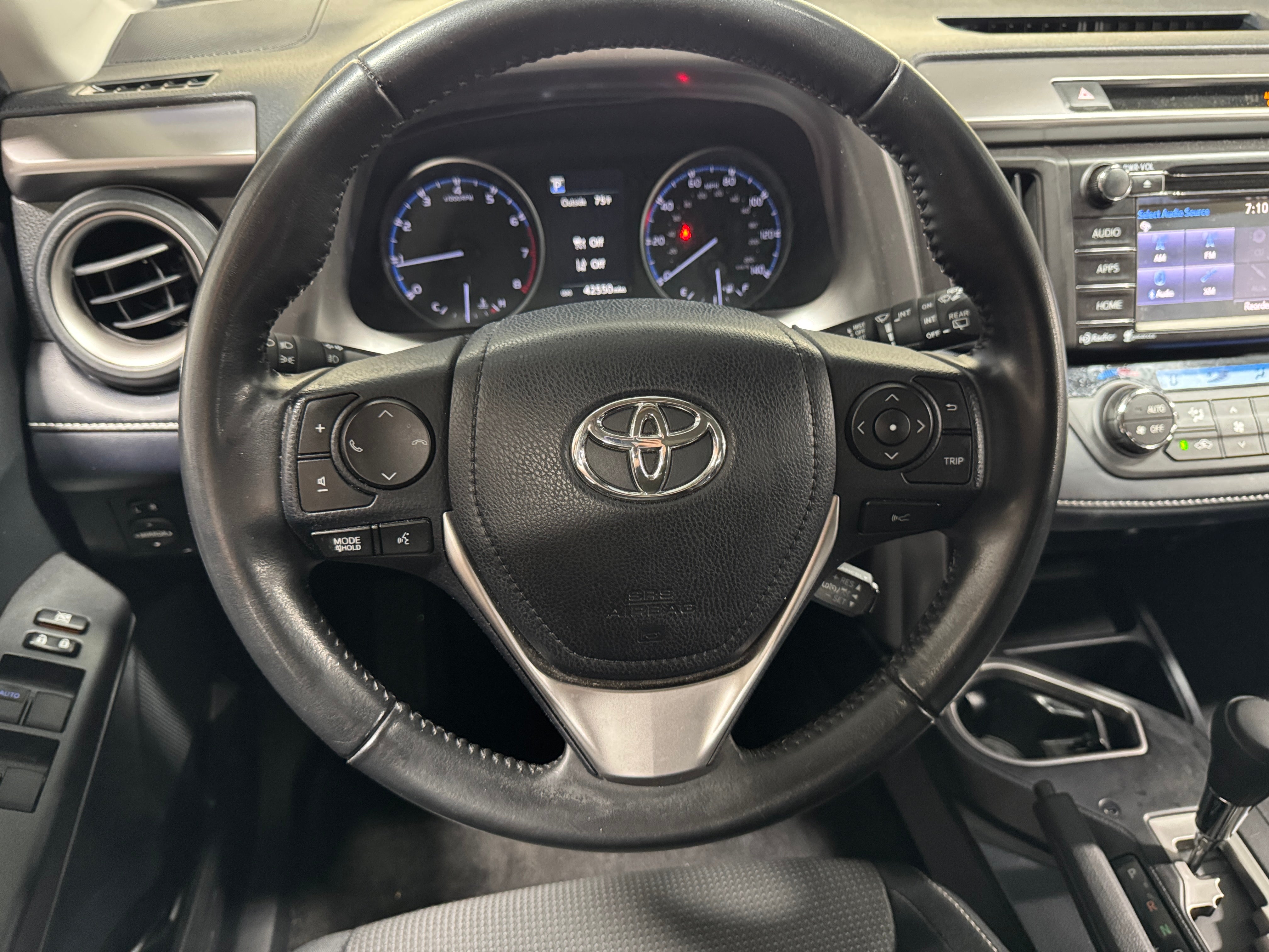 2018 Toyota RAV4 XLE 5